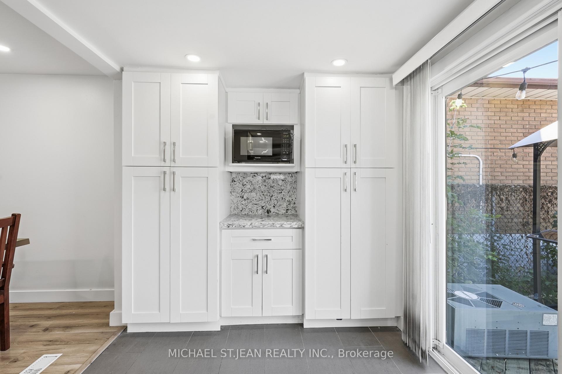 Photo 18 of 658 Upper Wellington Street, Hamilton, Centremount — HOMEH