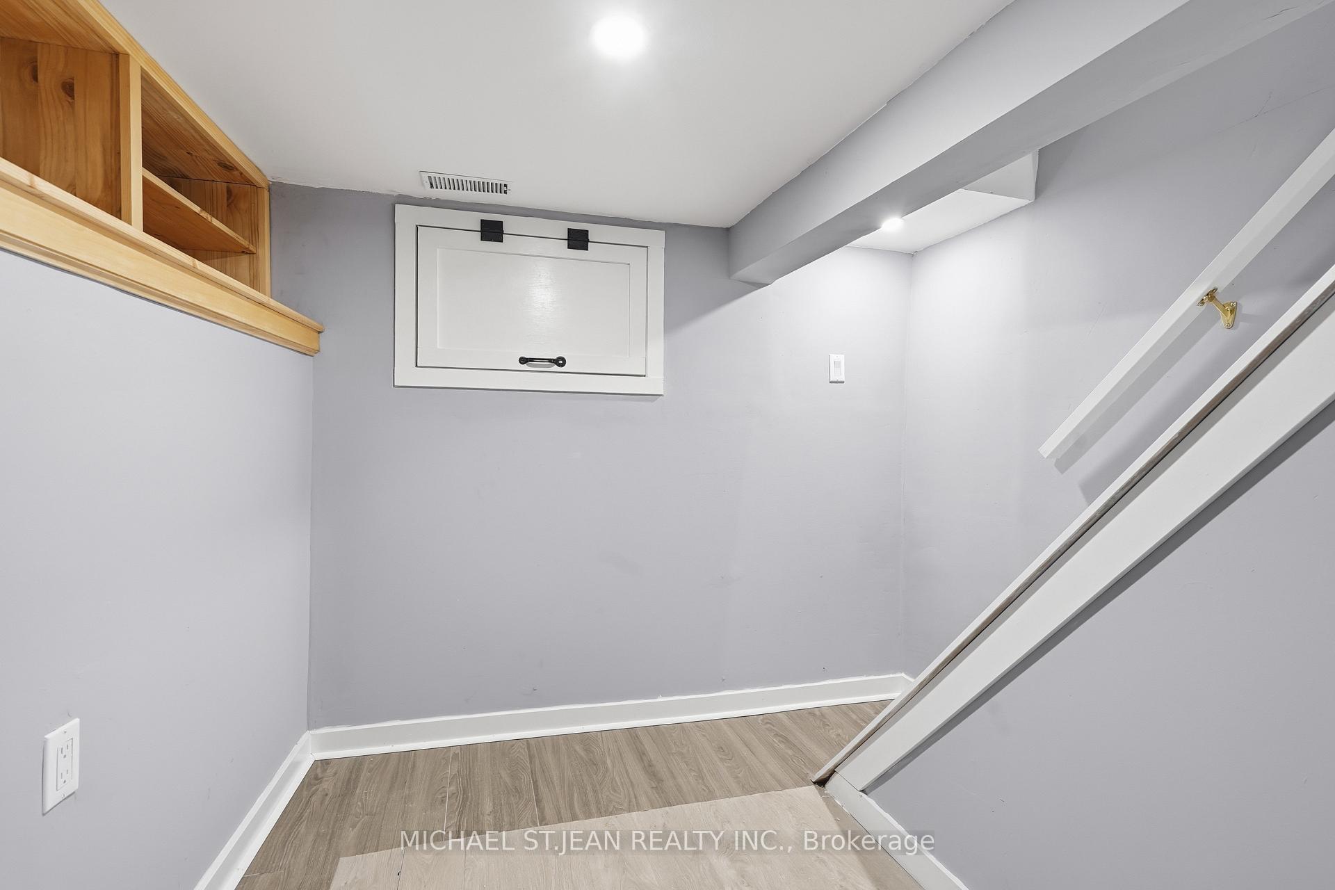 Photo 30 of 658 Upper Wellington Street, Hamilton, Centremount — HOMEH