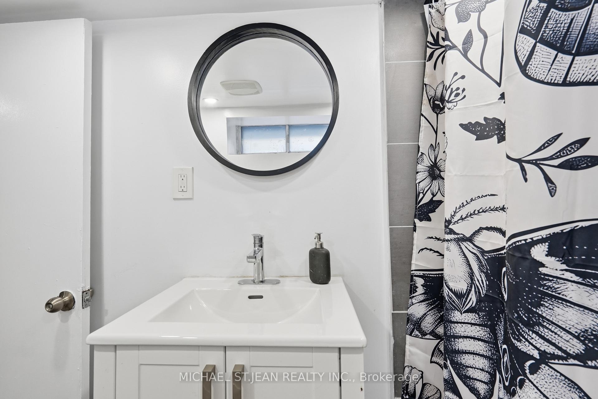 Photo 37 of 658 Upper Wellington Street, Hamilton, Centremount — HOMEH