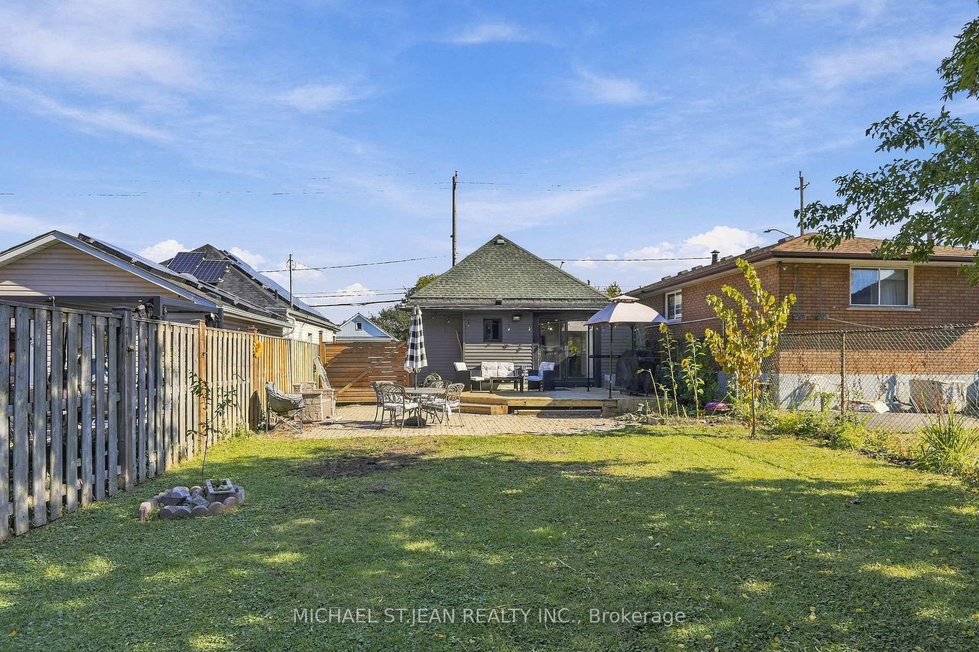 Photo 45 of 658 Upper Wellington Street, Hamilton, Centremount — HOMEH