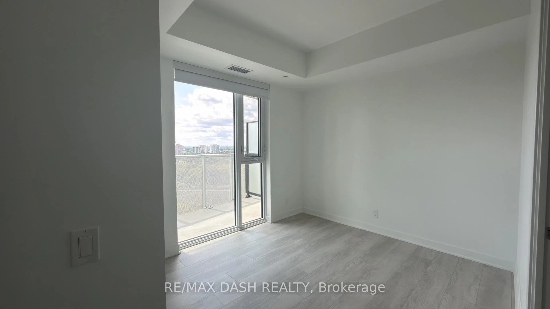 Photo 18 of Unit 504, 10 Flavelle Trail, Vaughan, Steeles West Industrial — HOMEH