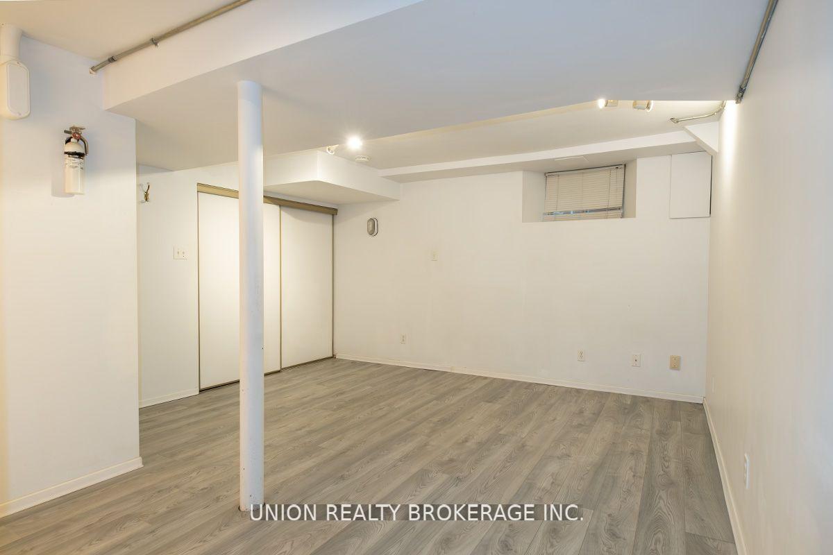 Photo 3 of Unit B1, 33 Balsam Avenue, Toronto, The Beaches — HOMEH