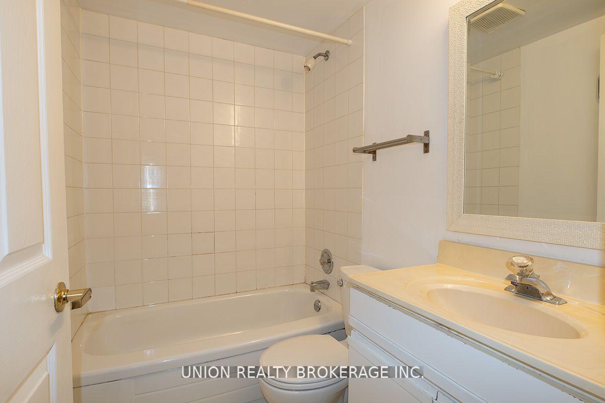 Photo 6 of Unit B1, 33 Balsam Avenue, Toronto, The Beaches — HOMEH