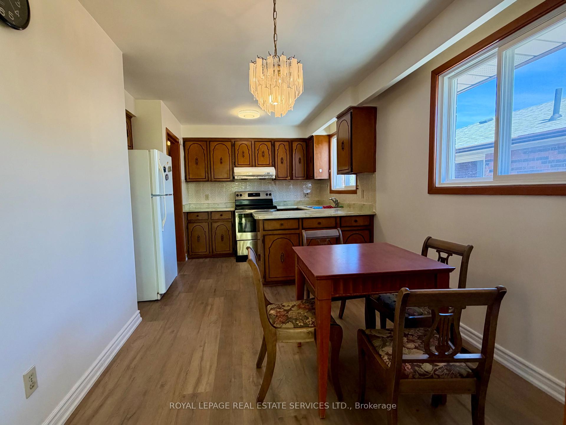 Photo 9 of Unit Upper, 66 Terryhill Crescent, Scarborough, Agincourt South-Malvern West — HOMEH