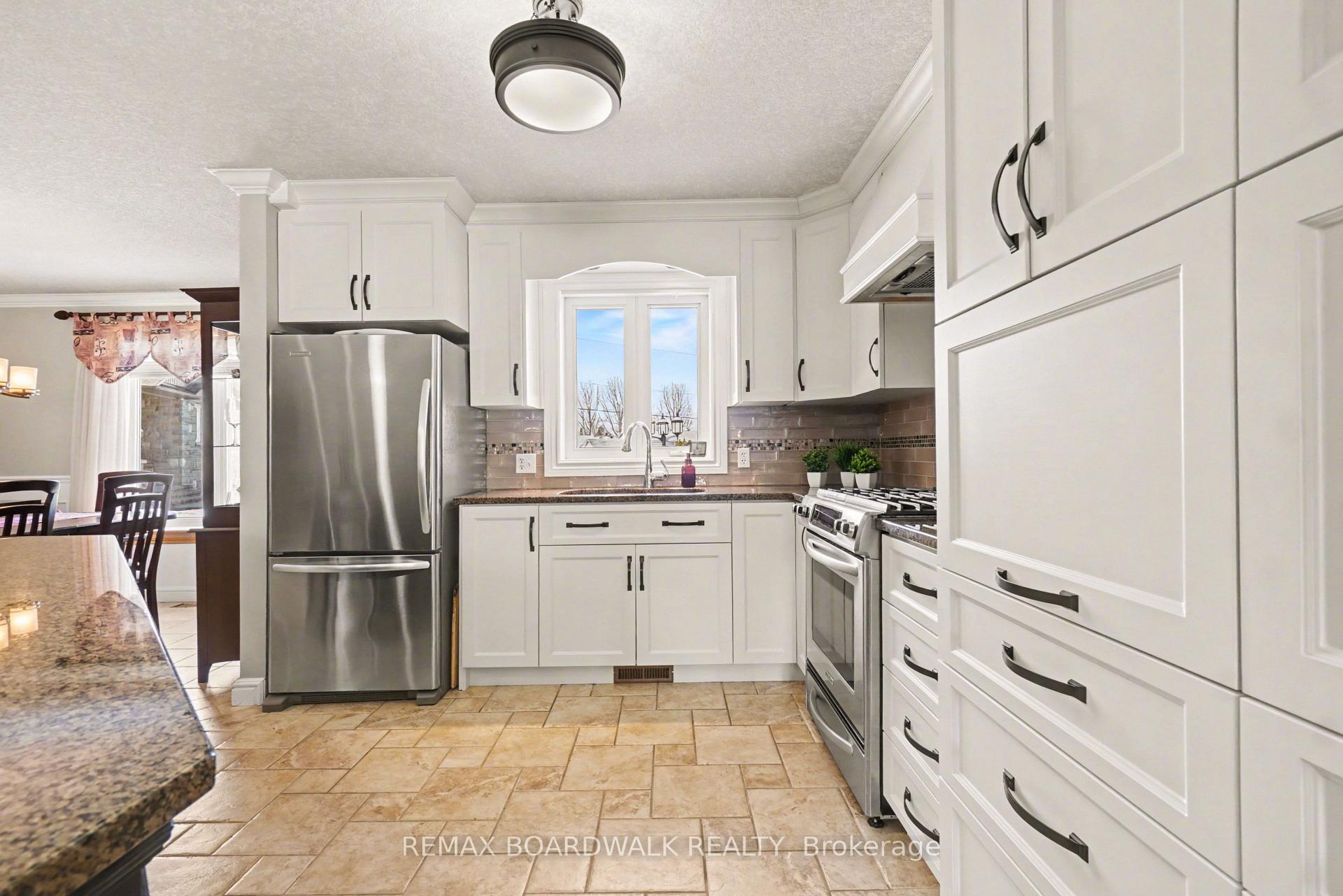 Photo 10 of 32 Faucher Boulevard, Casselman, Casselman — HOMEH