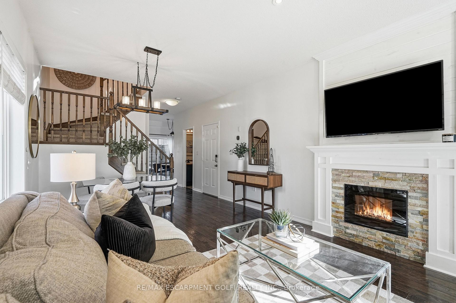 Photo 4 of 86 Springstead Avenue, Hamilton, Stoney Creek — HOMEH