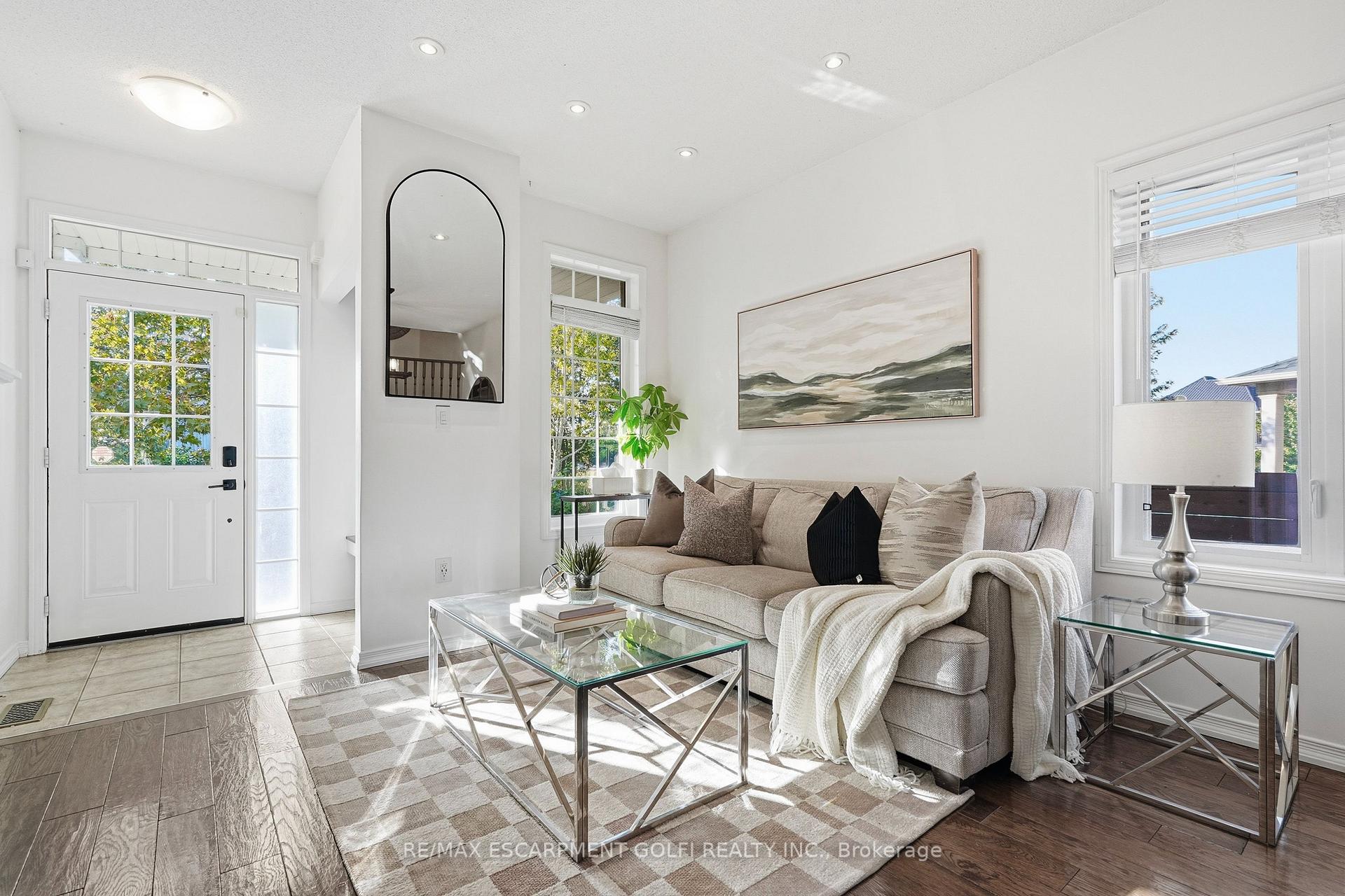 Photo 5 of 86 Springstead Avenue, Hamilton, Stoney Creek — HOMEH