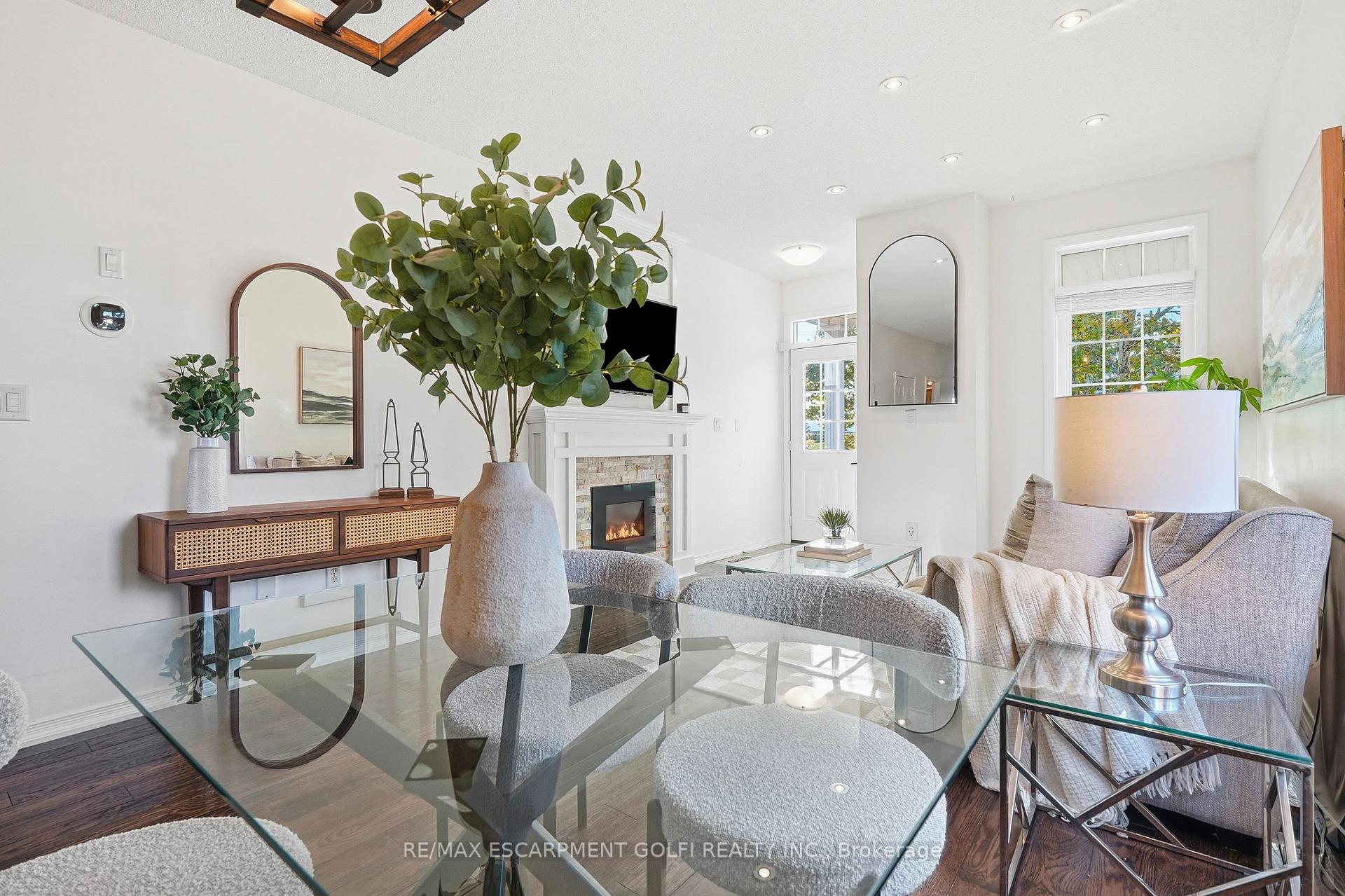 Photo 9 of 86 Springstead Avenue, Hamilton, Stoney Creek — HOMEH