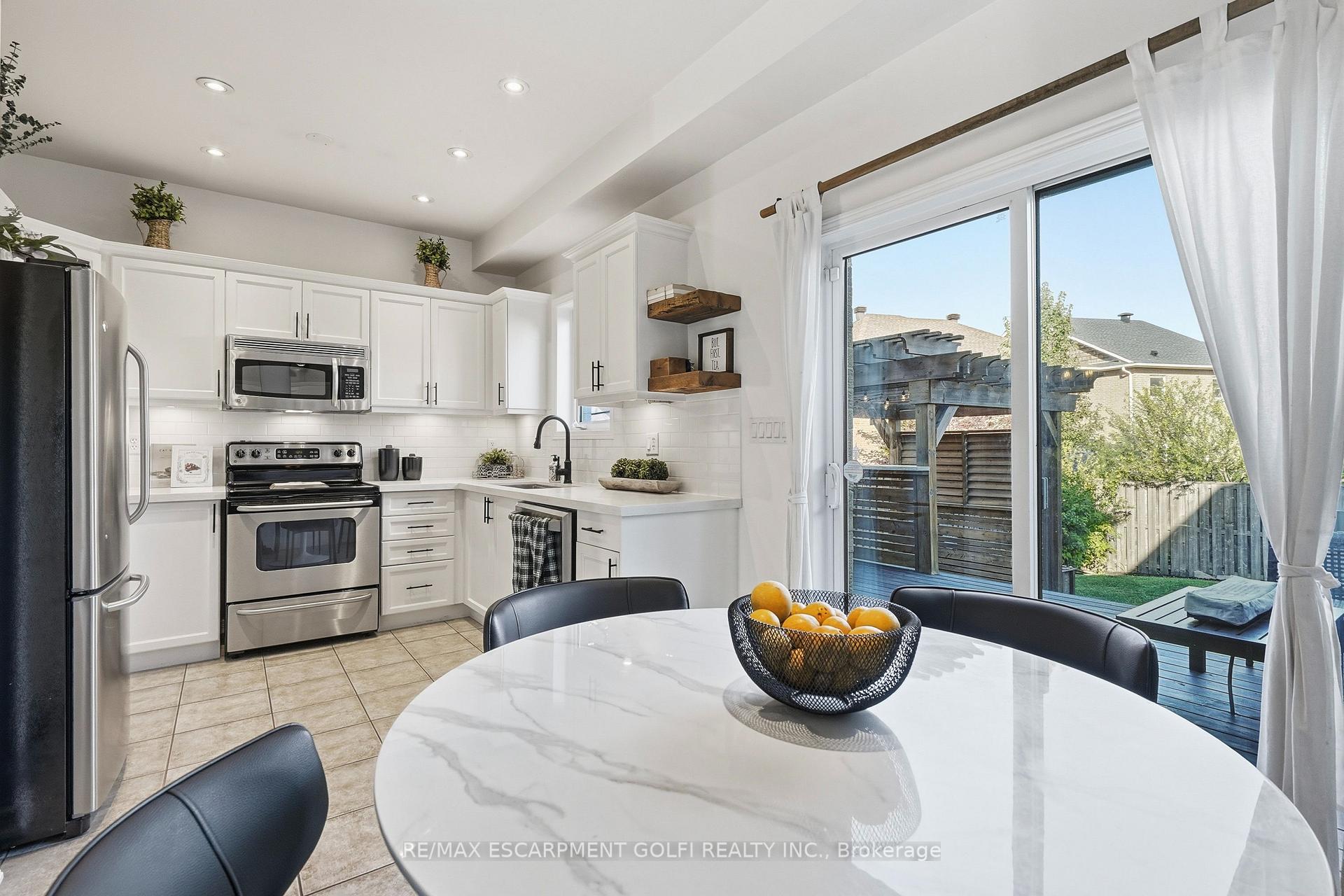 Photo 14 of 86 Springstead Avenue, Hamilton, Stoney Creek — HOMEH