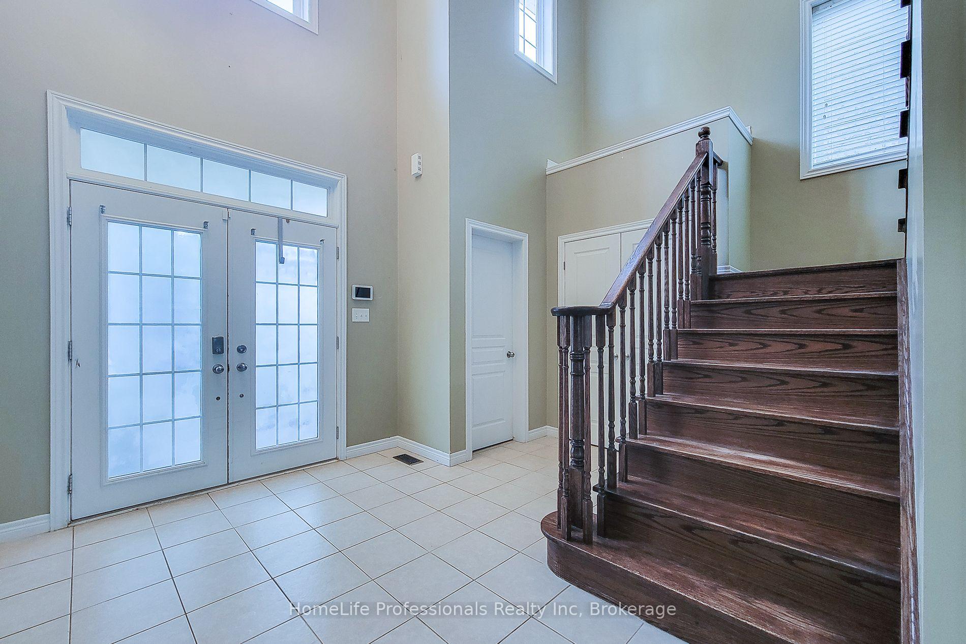 Photo 9 of 128 O'Leary Drive, Hamilton, Meadowlands — HOMEH