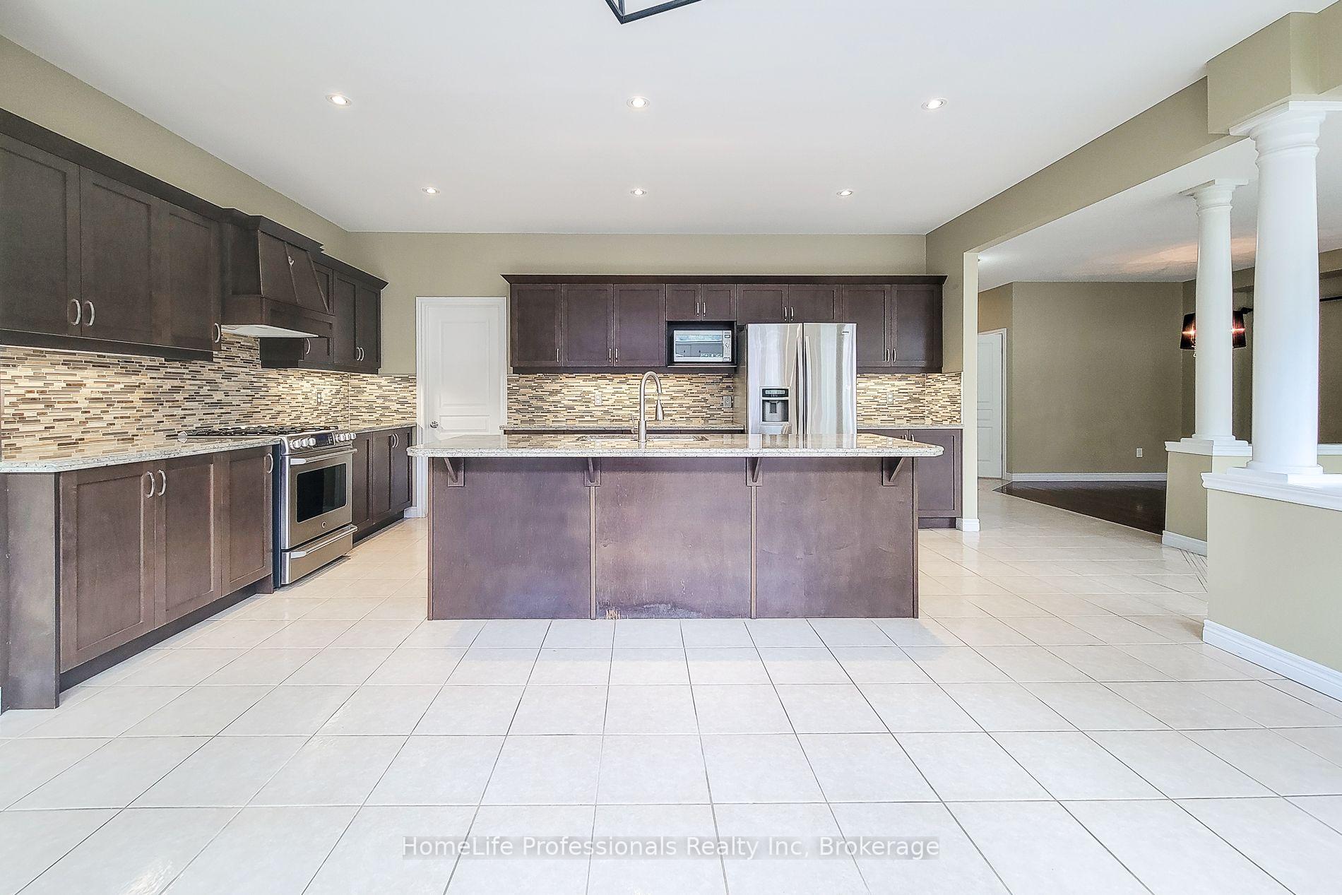 Photo 18 of 128 O'Leary Drive, Hamilton, Meadowlands — HOMEH