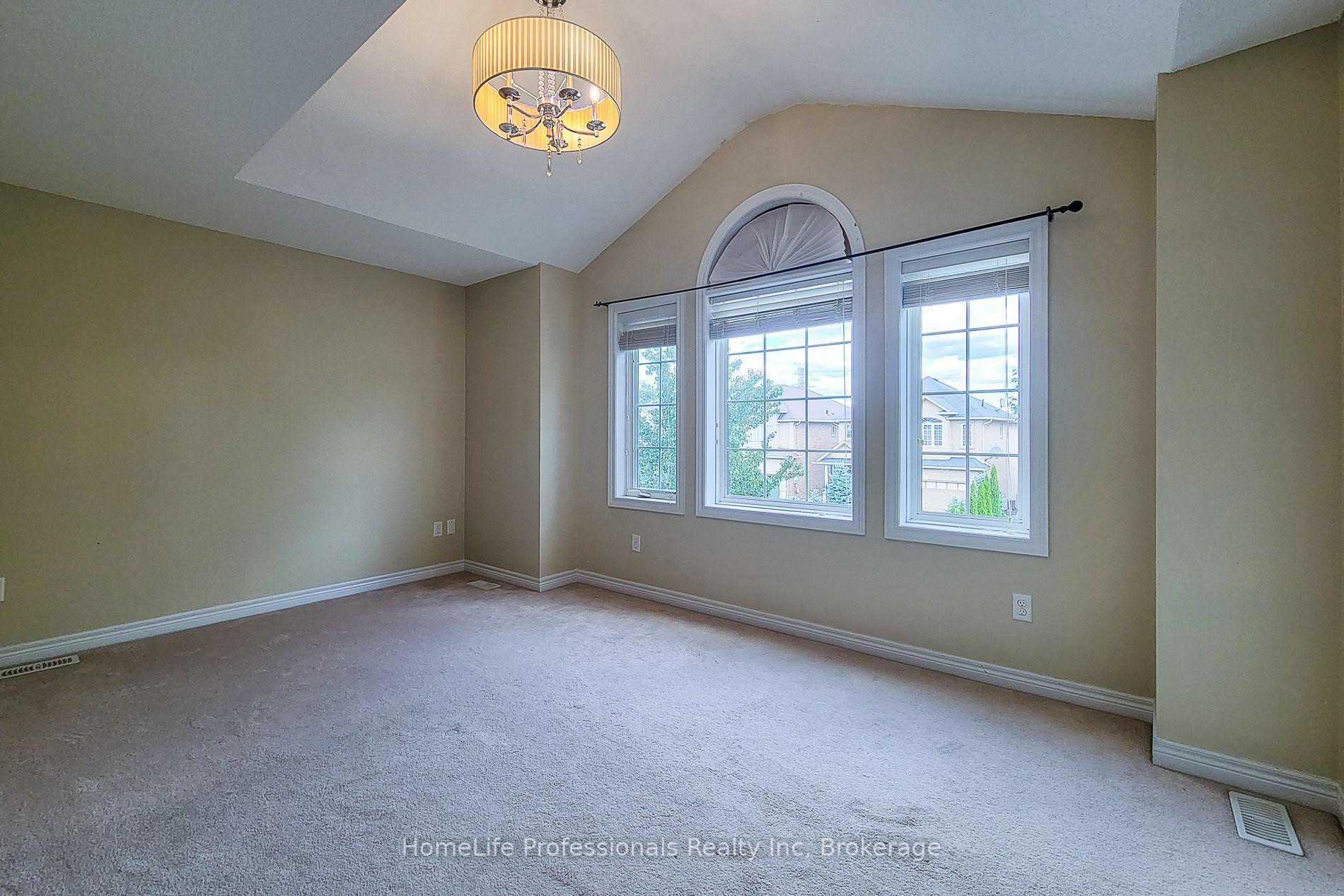 Photo 39 of 128 O'Leary Drive, Hamilton, Meadowlands — HOMEH
