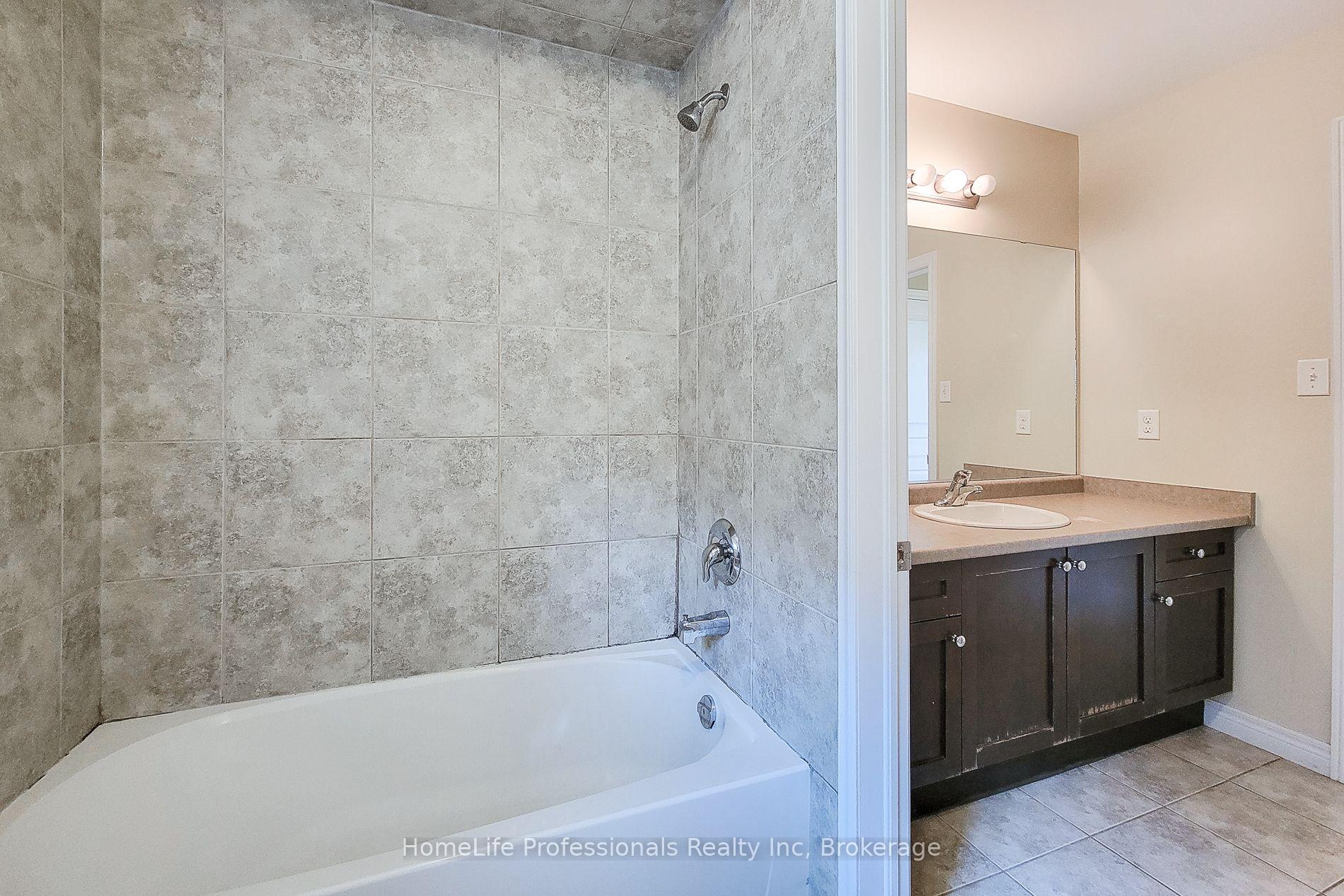 Photo 43 of 128 O'Leary Drive, Hamilton, Meadowlands — HOMEH