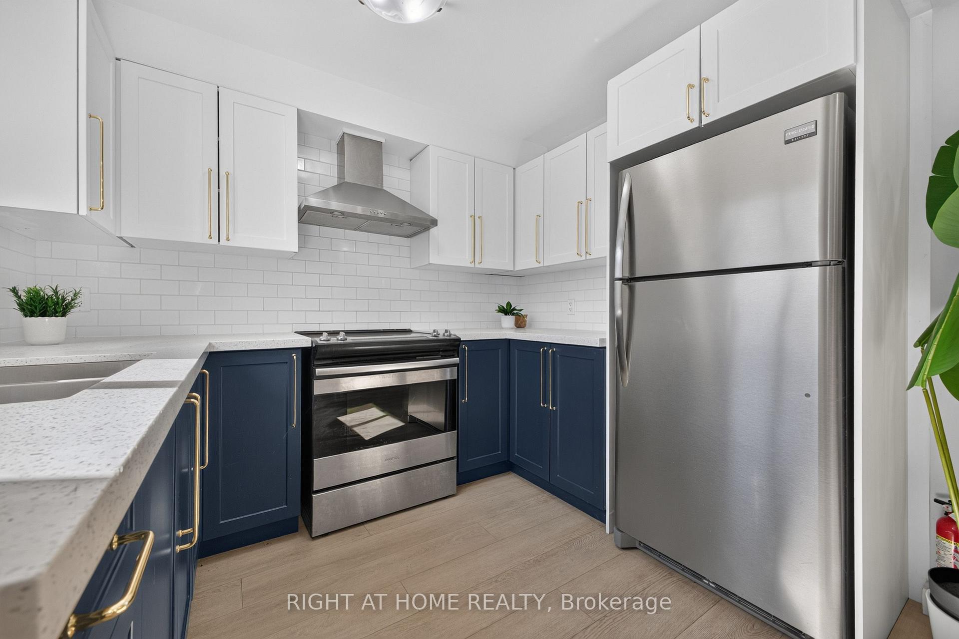 Photo 22 of 13 Crawford Drive, Hamilton, Kentley — HOMEH