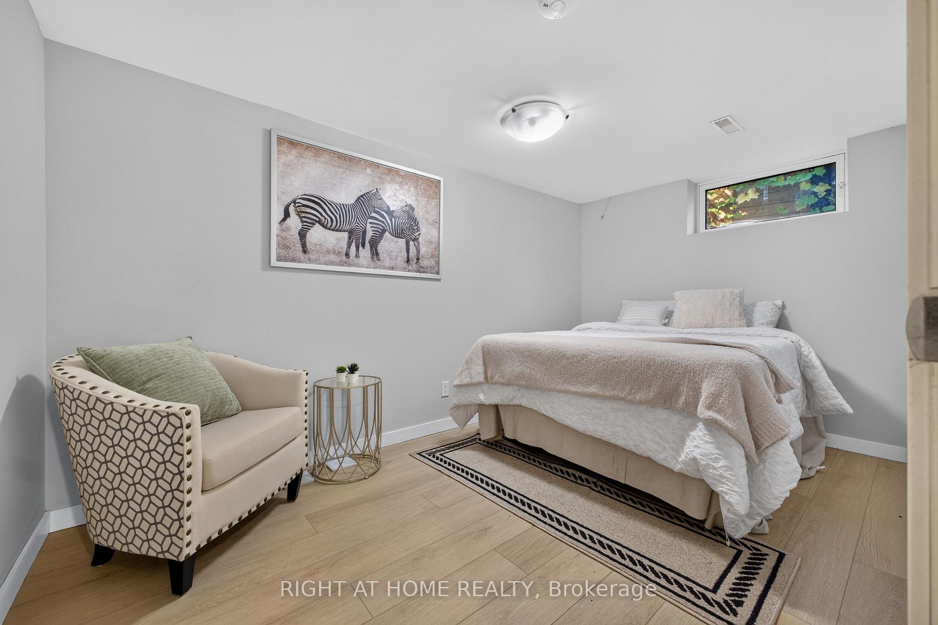 Photo 30 of 13 Crawford Drive, Hamilton, Kentley — HOMEH