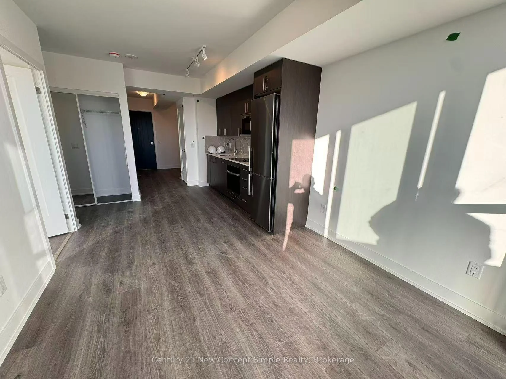 Photo 11 of Unit 821, 2545 Simcoe Street N, Oshawa, Windfields — HOMEH
