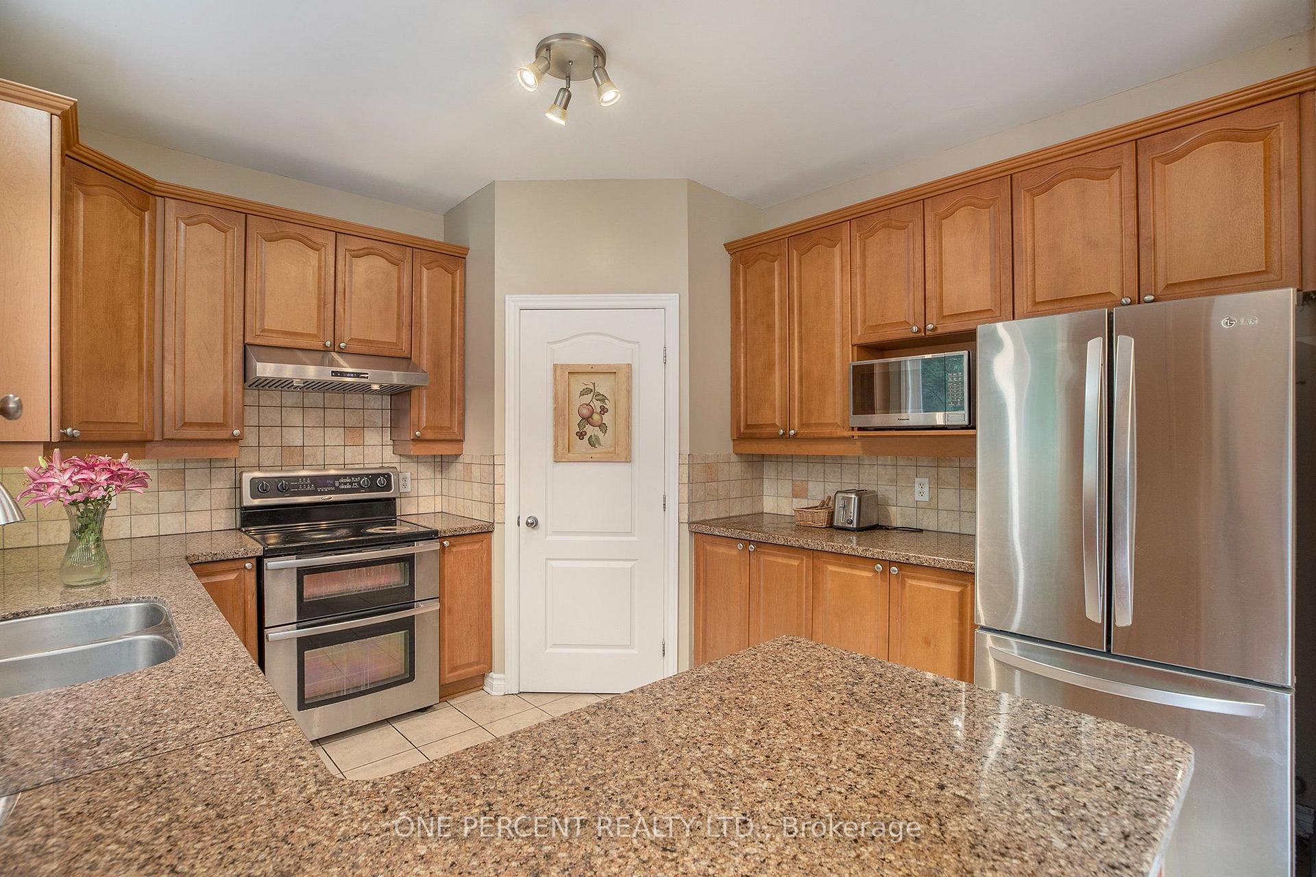 Photo 12 of 5477 Cedar Drive, Ottawa, Manotick East to Manotick Station — HOMEH