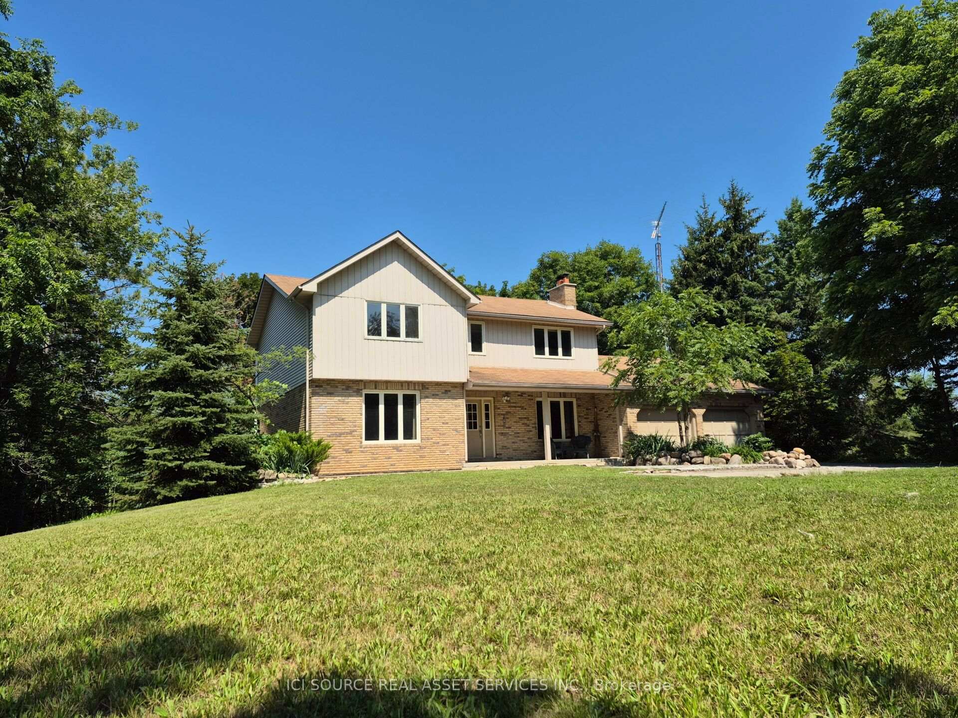 Photo of 2100 Snow Valley Road, R.R.#2 Abbey