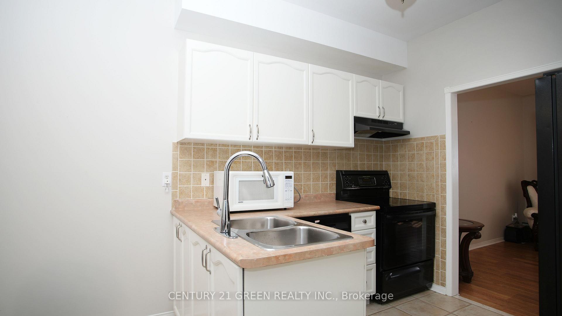 Photo 10 of 836 Avocado Crescent, Mississauga, Meadowvale Village — HOMEH