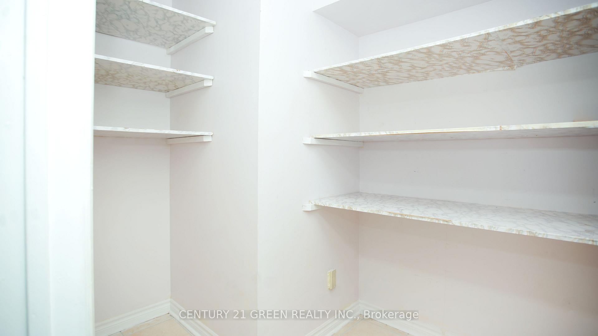 Photo 28 of 836 Avocado Crescent, Mississauga, Meadowvale Village — HOMEH