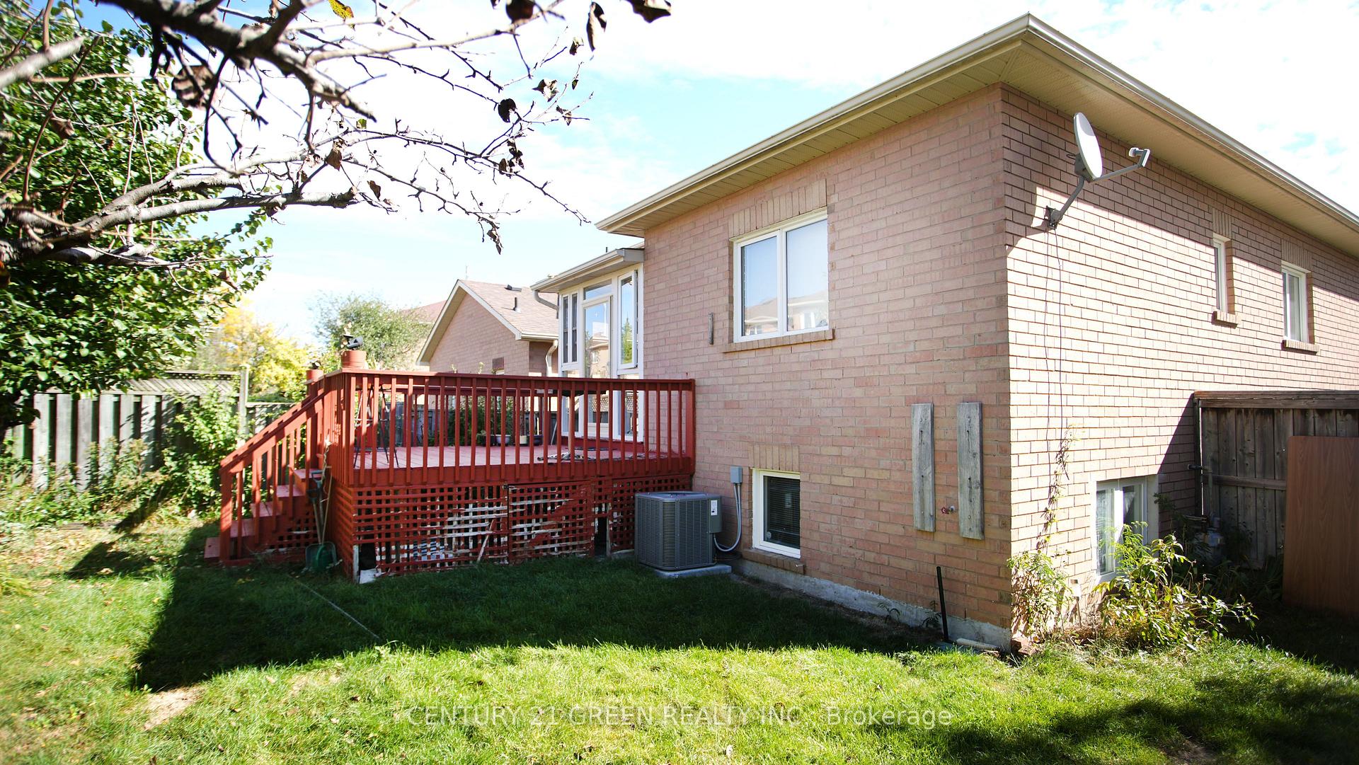 Photo 30 of 836 Avocado Crescent, Mississauga, Meadowvale Village — HOMEH