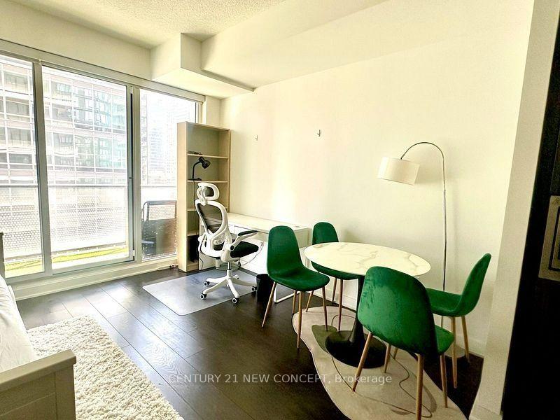 Photo 4 of Unit 2810, 125 Blue Jays Way, Toronto, Waterfront Communities — HOMEH