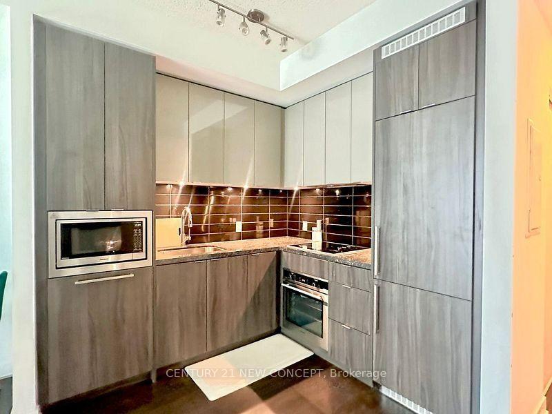 Photo 6 of Unit 2810, 125 Blue Jays Way, Toronto, Waterfront Communities — HOMEH