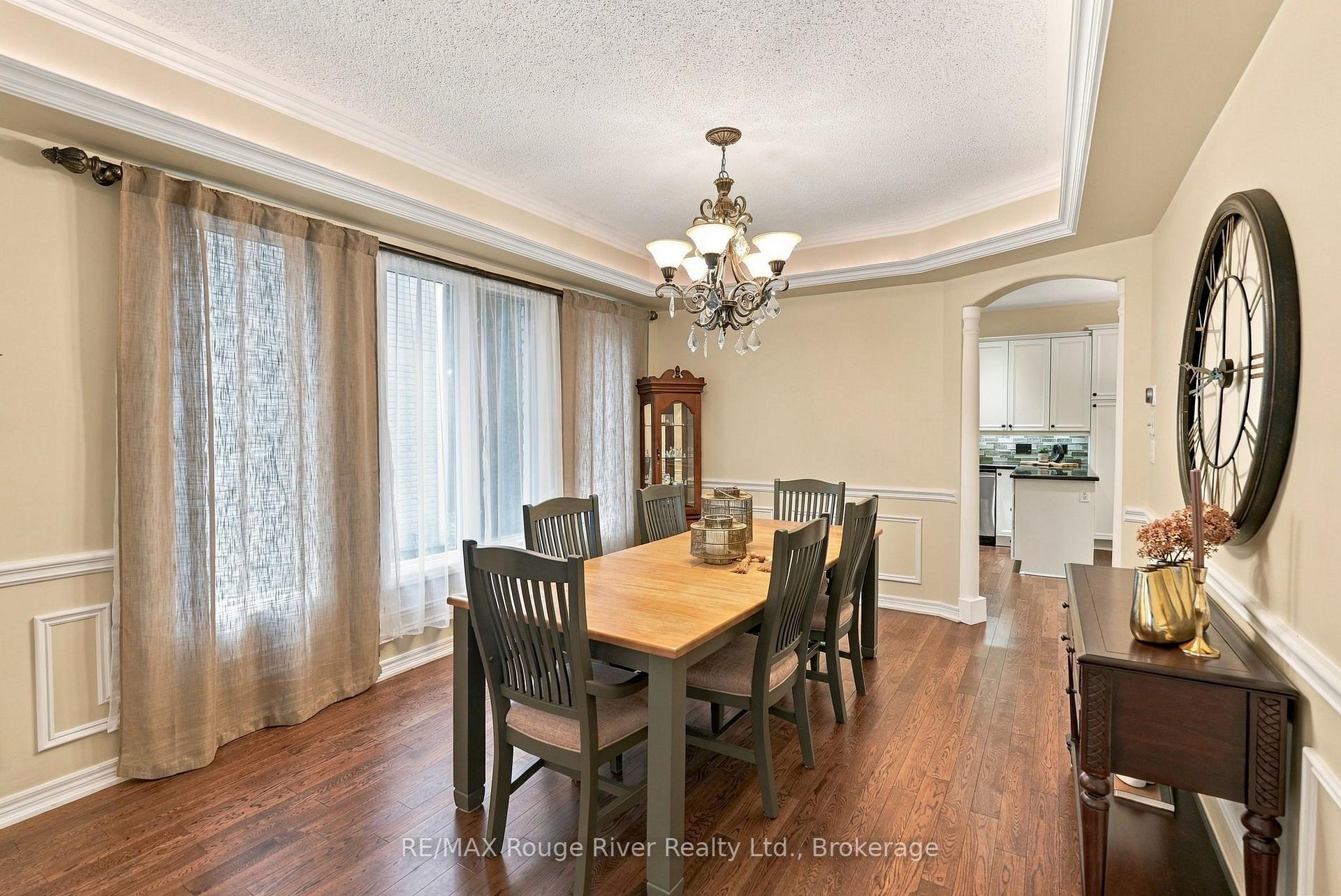 Photo 6 of 264 Ryerson Crescent, Oshawa, Samac — HOMEH