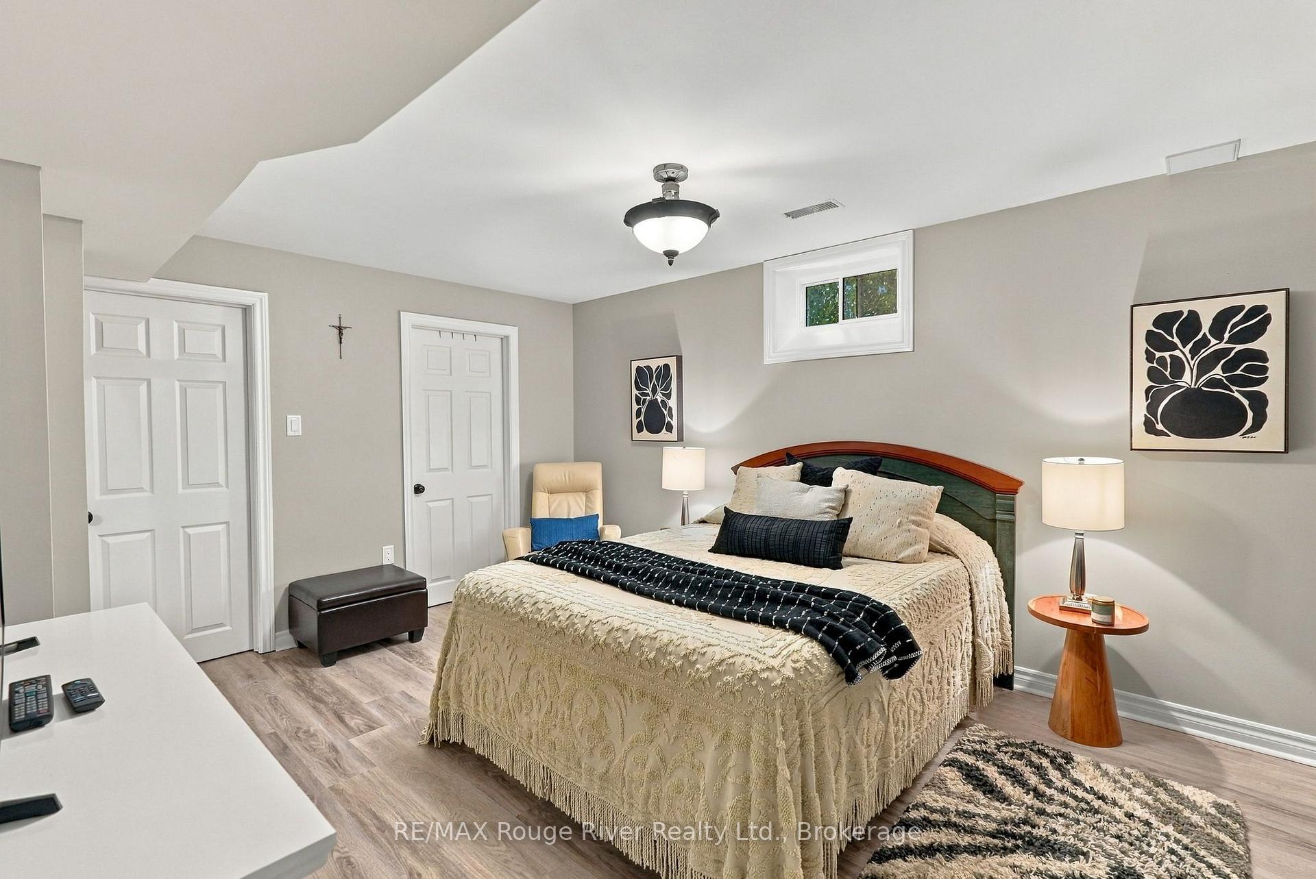 Photo 39 of 264 Ryerson Crescent, Oshawa, Samac — HOMEH