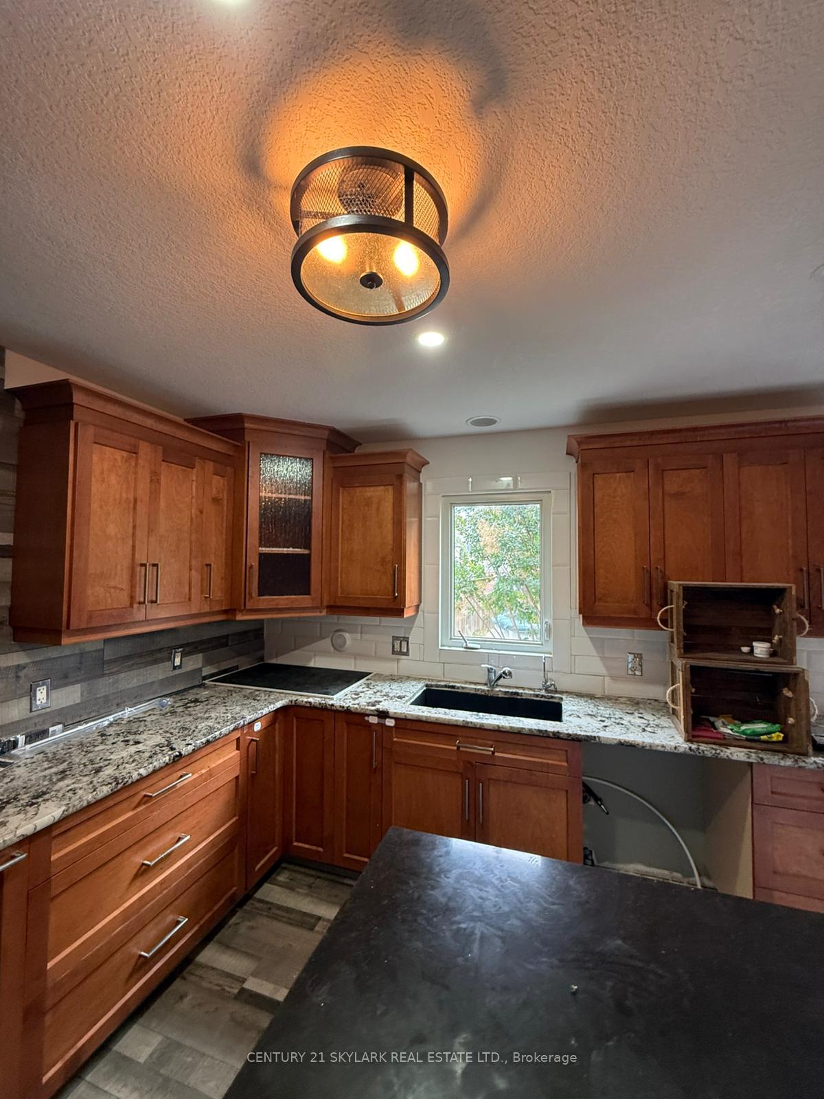 Photo 6 of 19 Kensington Court, St. Thomas — HOMEH