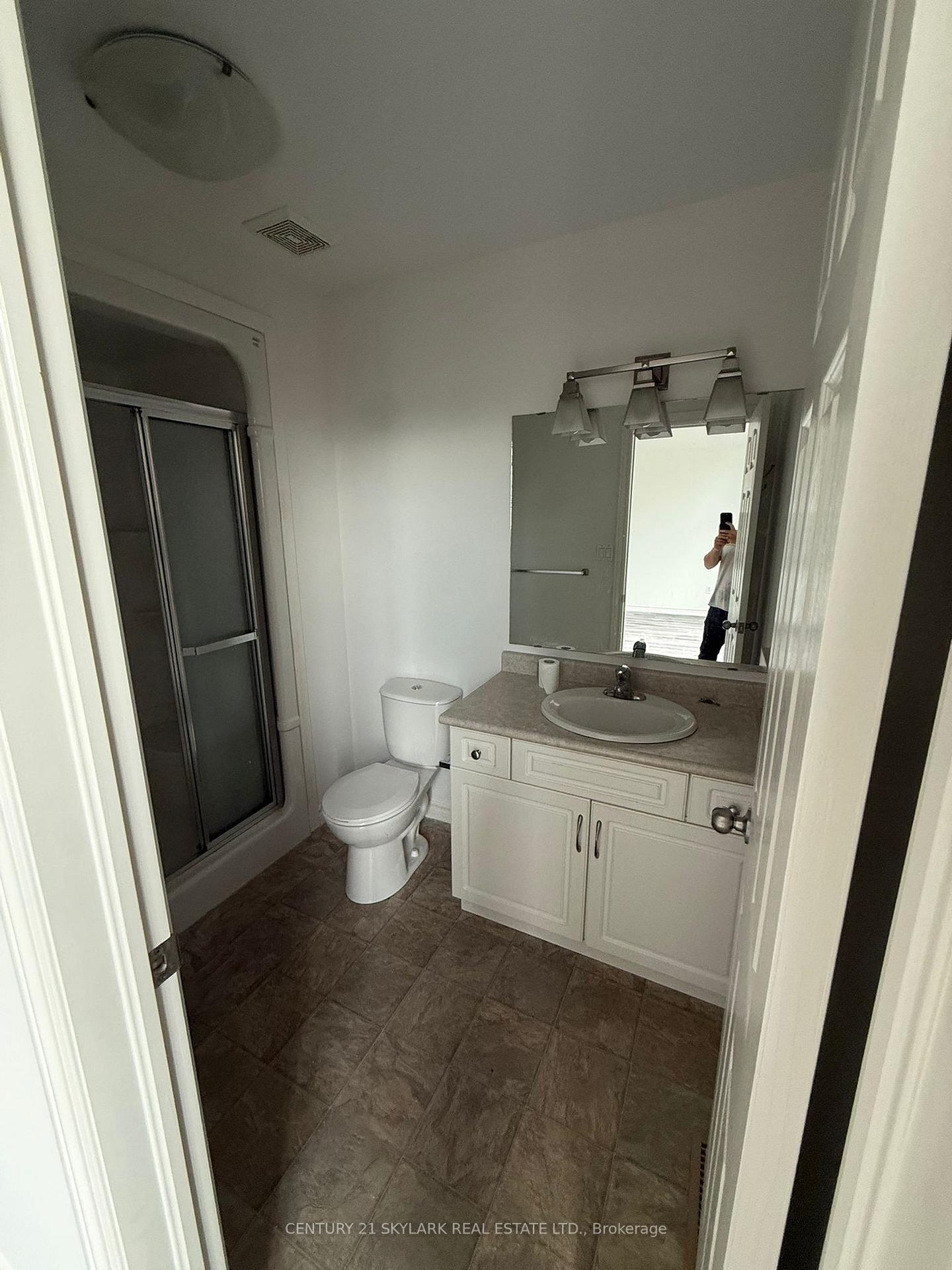 Photo 8 of 19 Kensington Court, St. Thomas — HOMEH