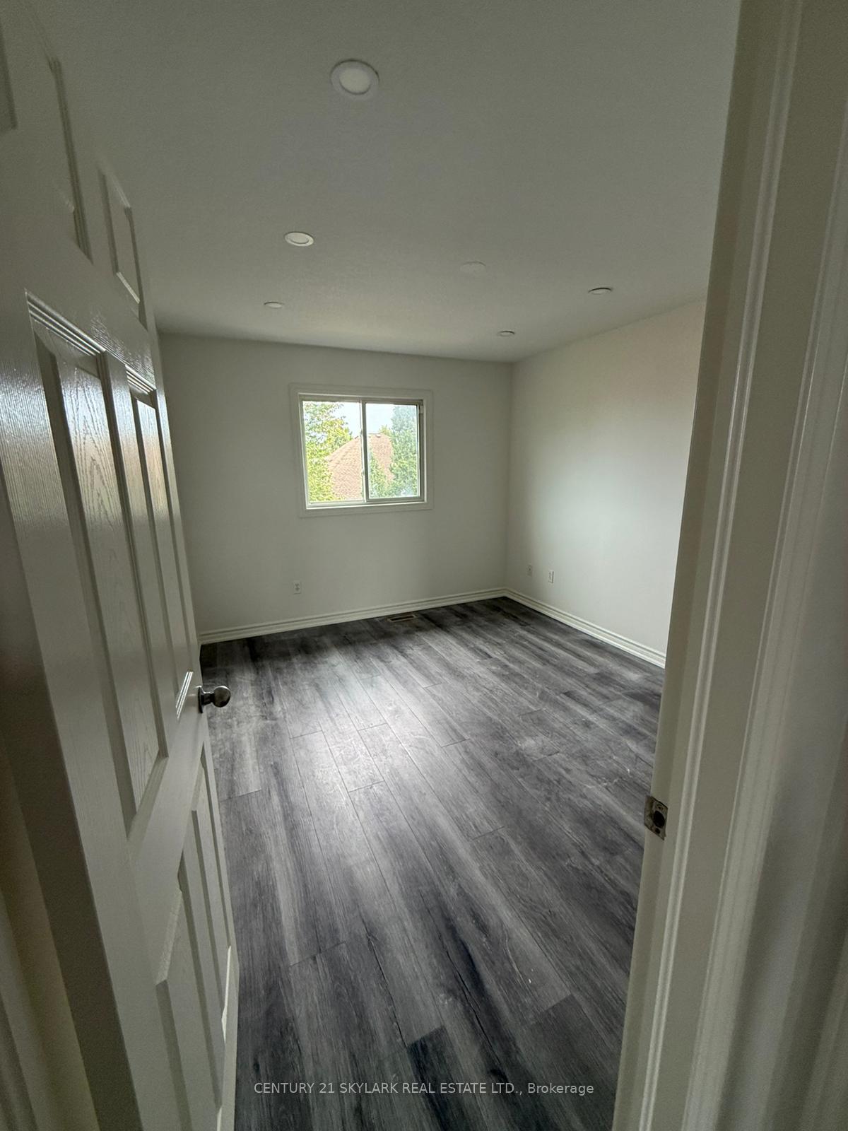 Photo 10 of 19 Kensington Court, St. Thomas — HOMEH