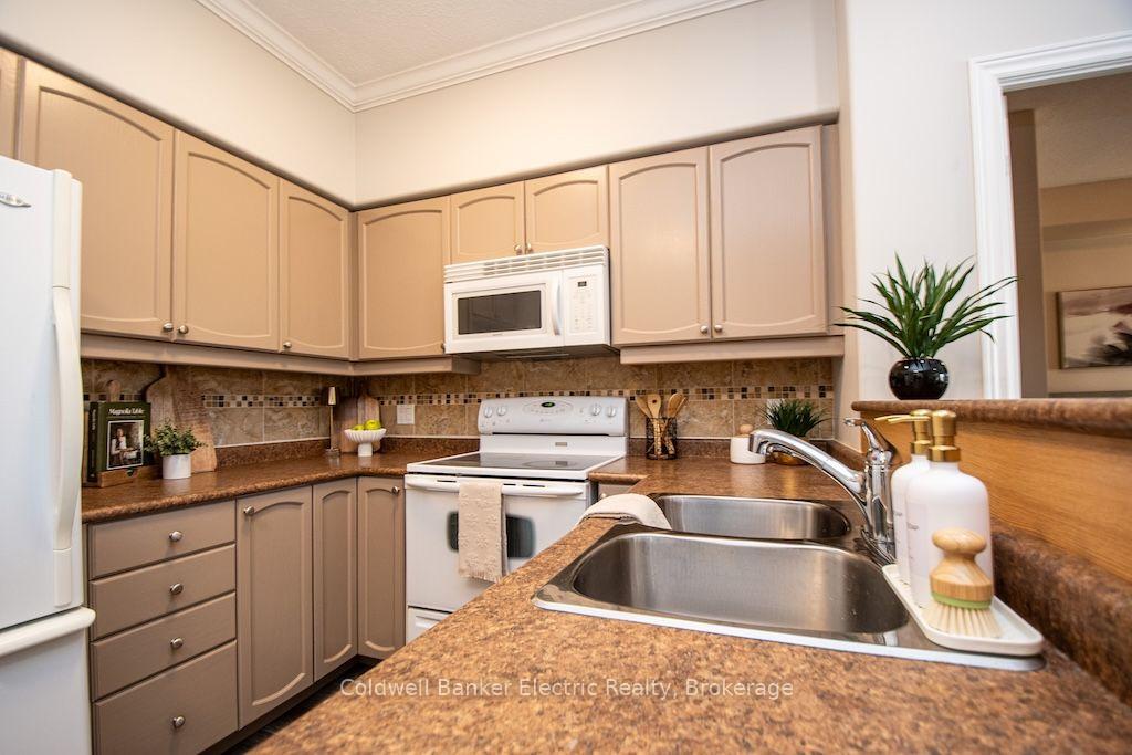 Photo 15 of Unit 212, 869 Clonsilla Avenue, Peterborough, Otonabee Ward 1 — HOMEH