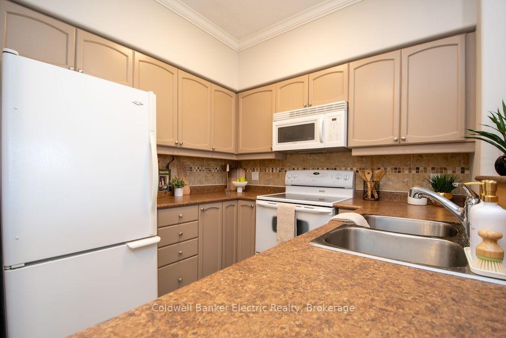 Photo 17 of Unit 212, 869 Clonsilla Avenue, Peterborough, Otonabee Ward 1 — HOMEH