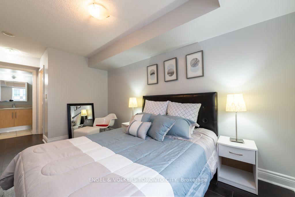 Photo 9 of Unit 307, 20 Blue Jays Way, Toronto, Waterfront Communities — HOMEH