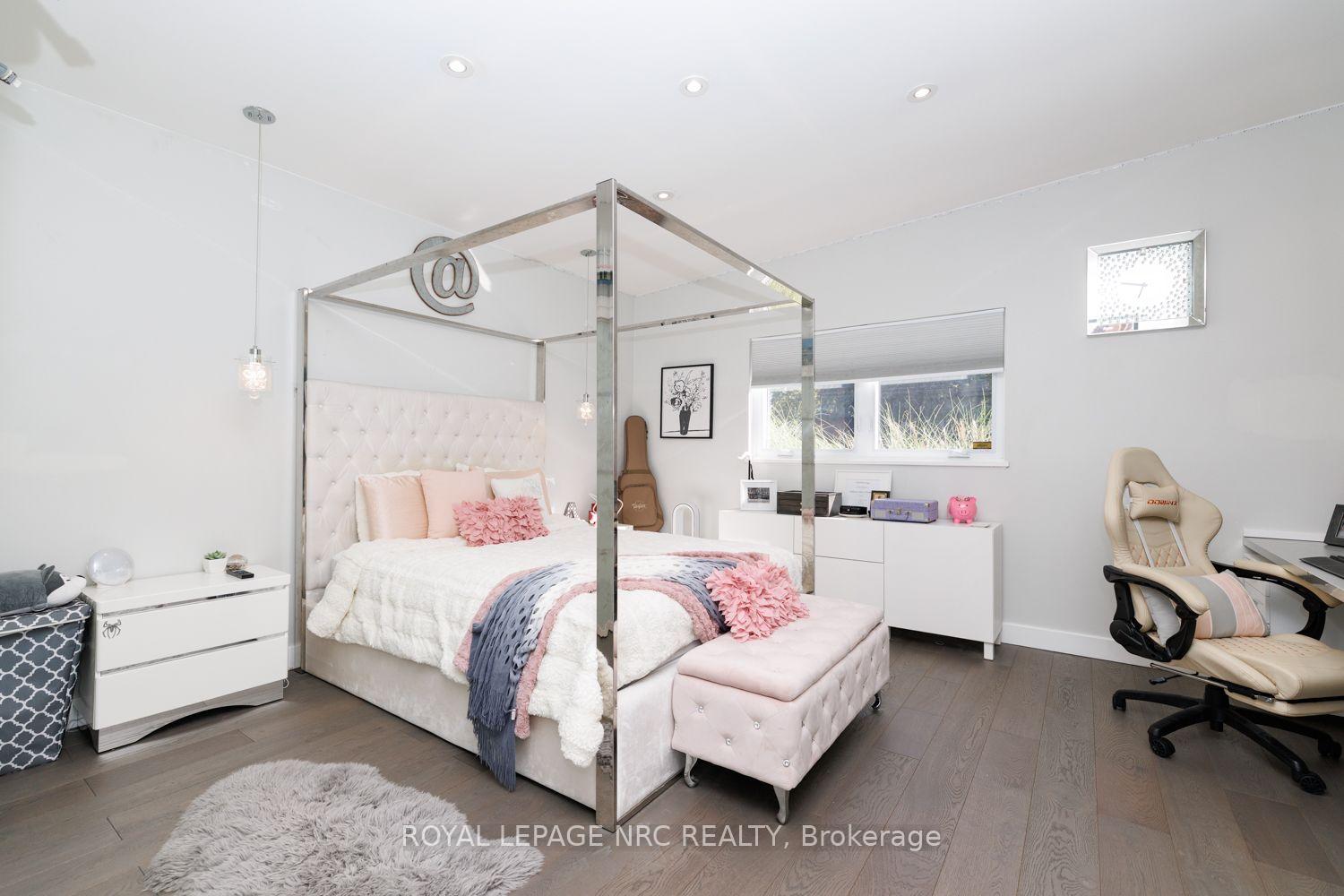Photo 28 of 100 Marsdale Drive, St. Catharines, Glendale/Glenridge — HOMEH