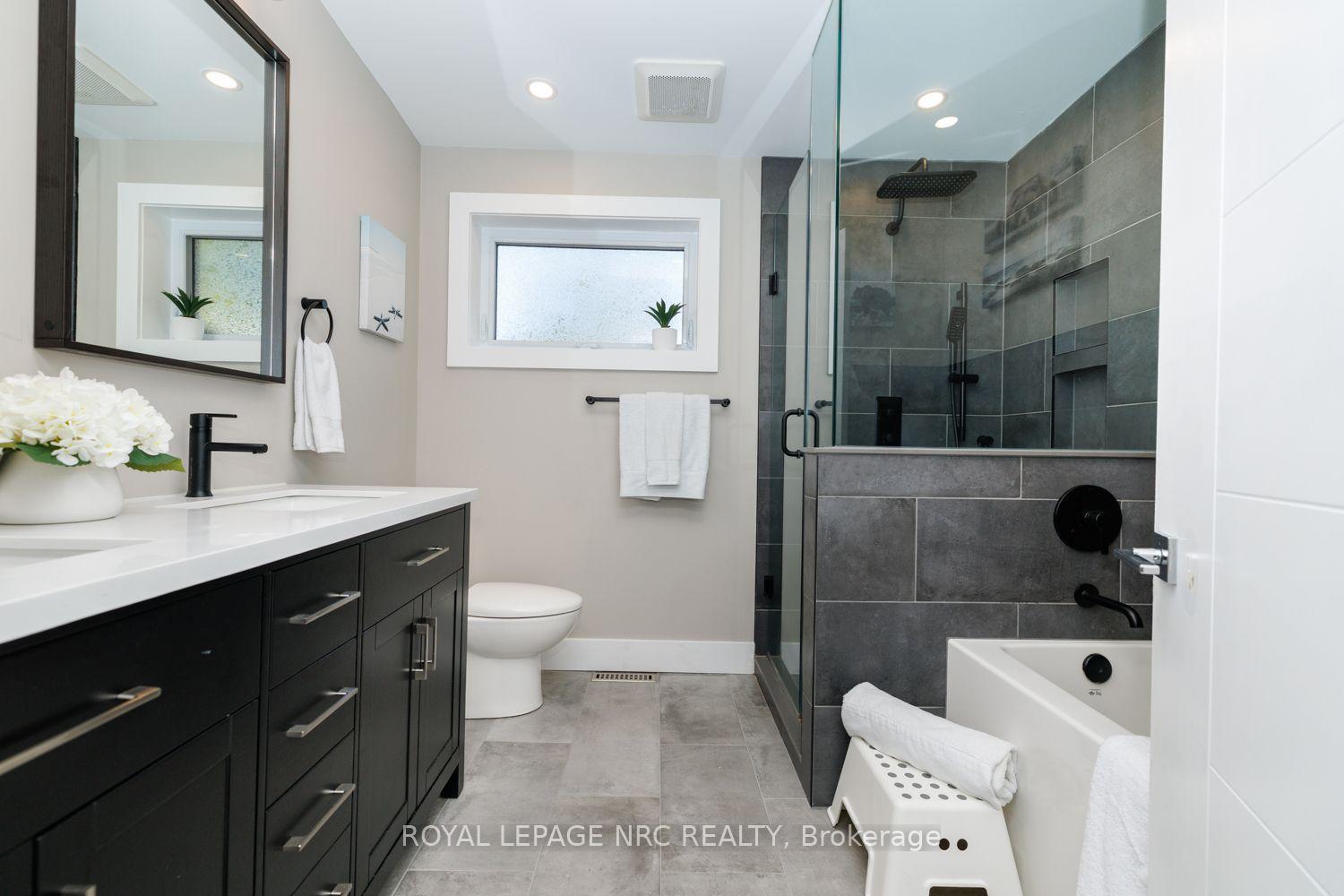 Photo 34 of 100 Marsdale Drive, St. Catharines, Glendale/Glenridge — HOMEH