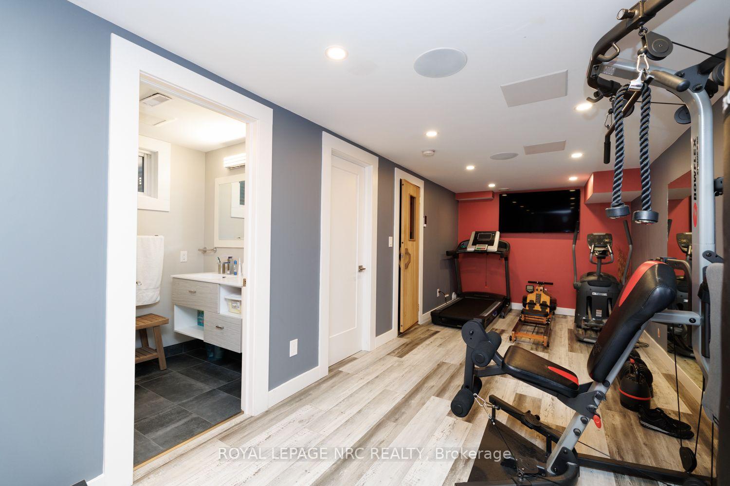 Photo 39 of 100 Marsdale Drive, St. Catharines, Glendale/Glenridge — HOMEH