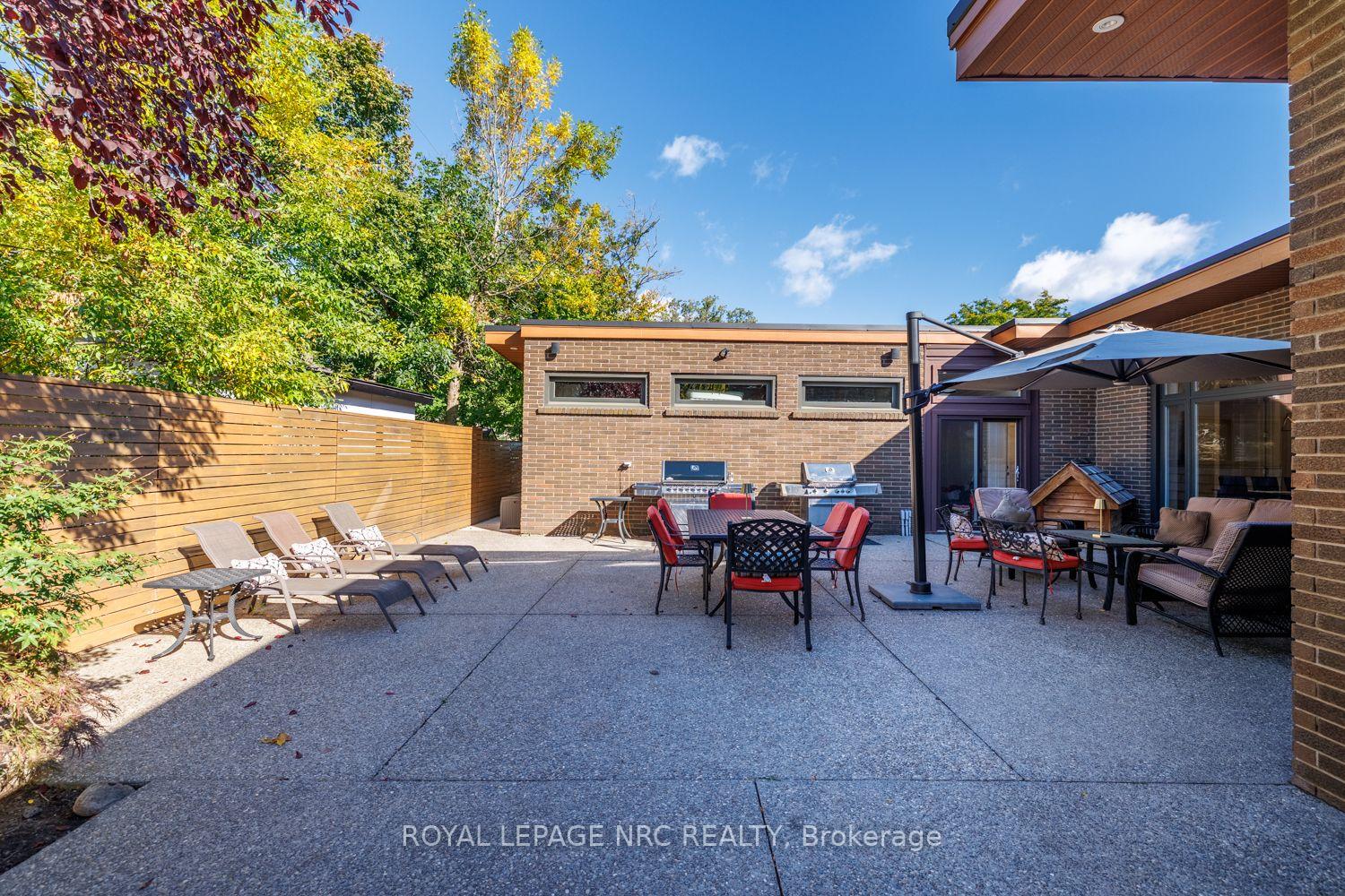 Photo 43 of 100 Marsdale Drive, St. Catharines, Glendale/Glenridge — HOMEH