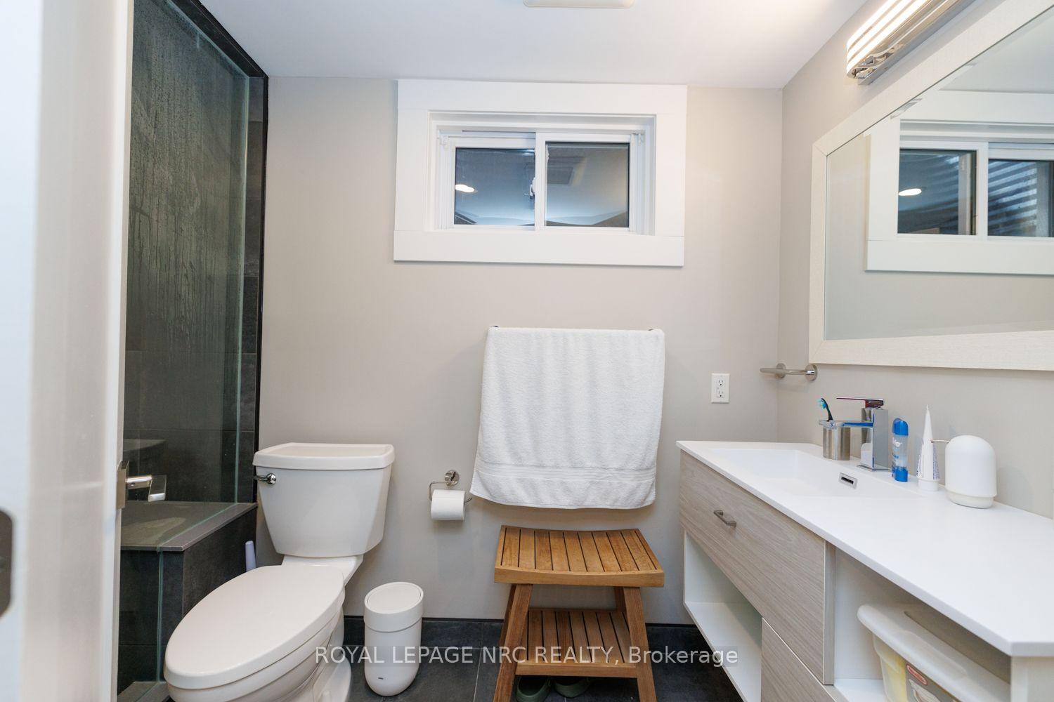 Photo 41 of 100 Marsdale Drive, St. Catharines, Glendale/Glenridge — HOMEH