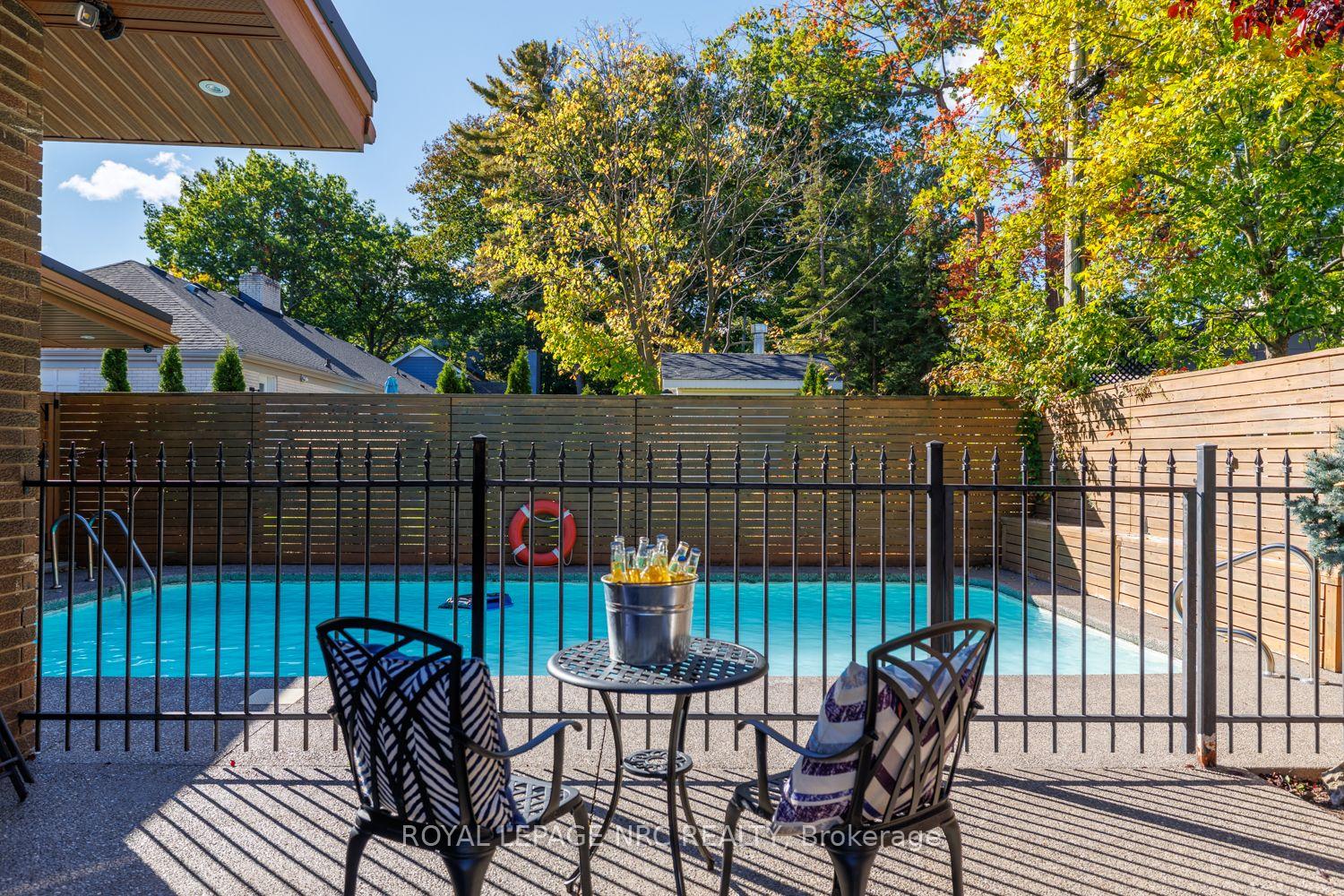 Photo 46 of 100 Marsdale Drive, St. Catharines, Glendale/Glenridge — HOMEH