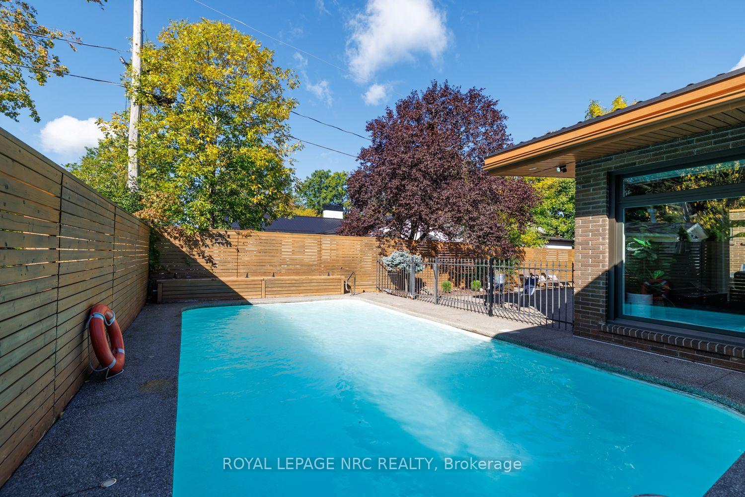 Photo 47 of 100 Marsdale Drive, St. Catharines, Glendale/Glenridge — HOMEH