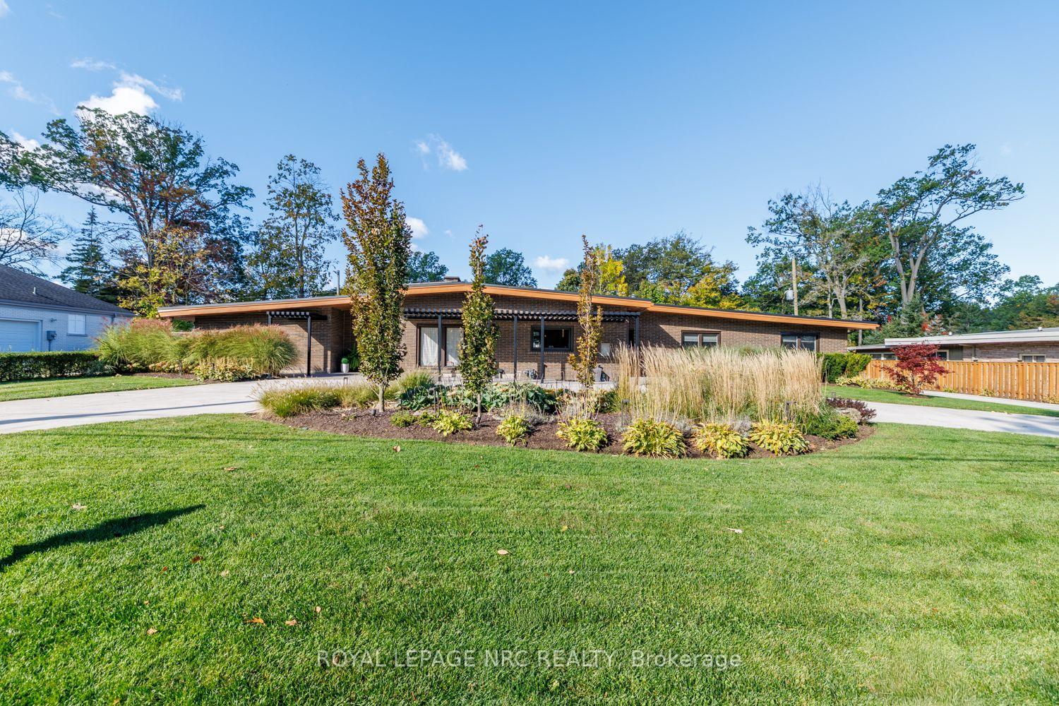 Photo 48 of 100 Marsdale Drive, St. Catharines, Glendale/Glenridge — HOMEH