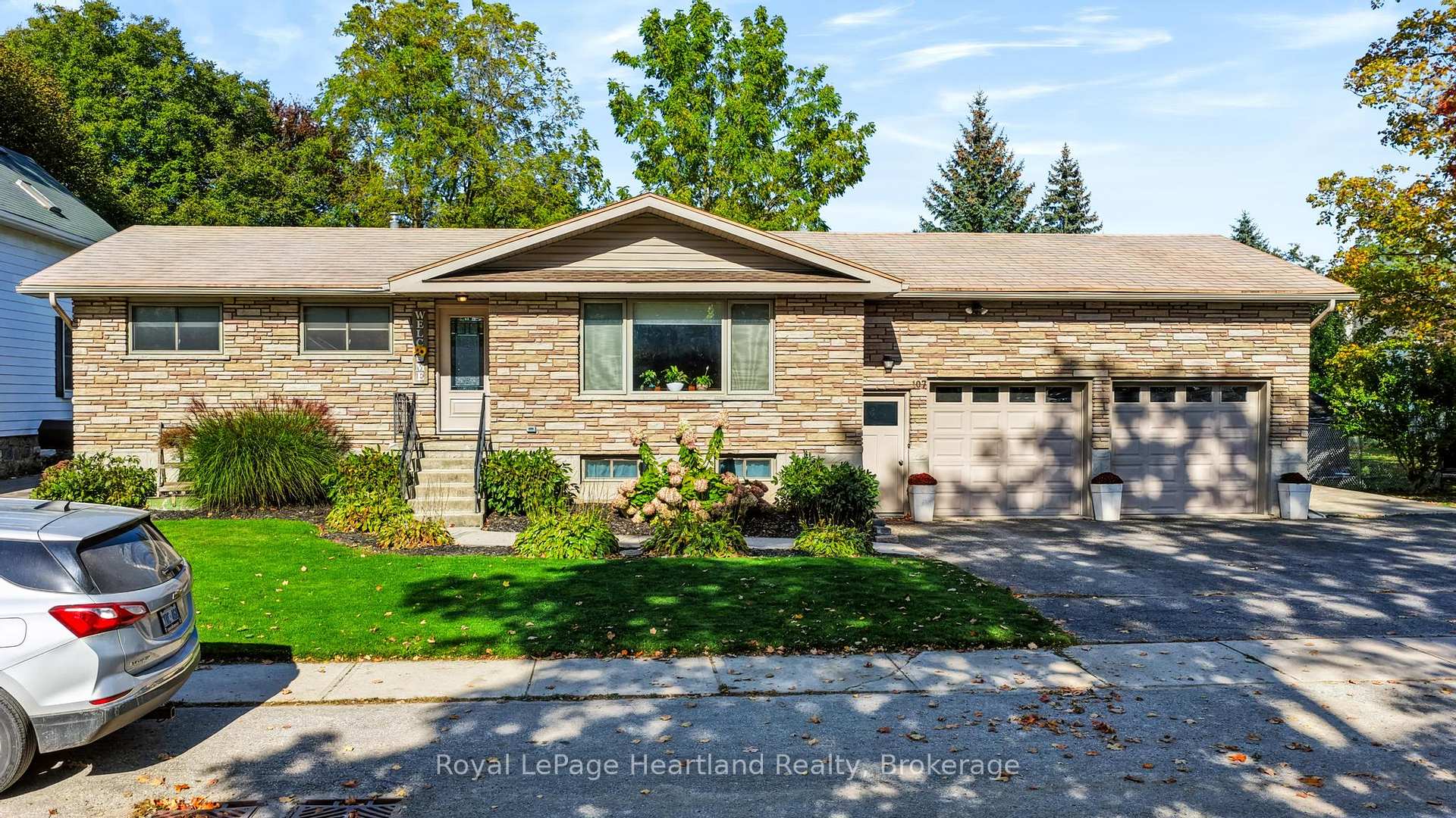 Photo 2 of 107 Mary Street, Central Huron, Clinton — HOMEH