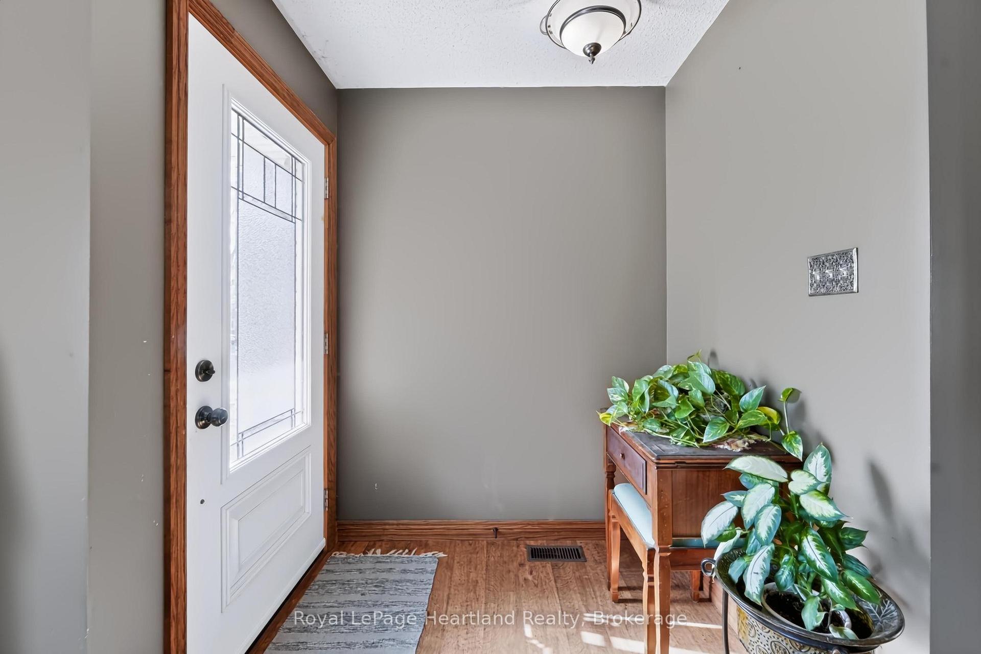 Photo 4 of 107 Mary Street, Central Huron, Clinton — HOMEH