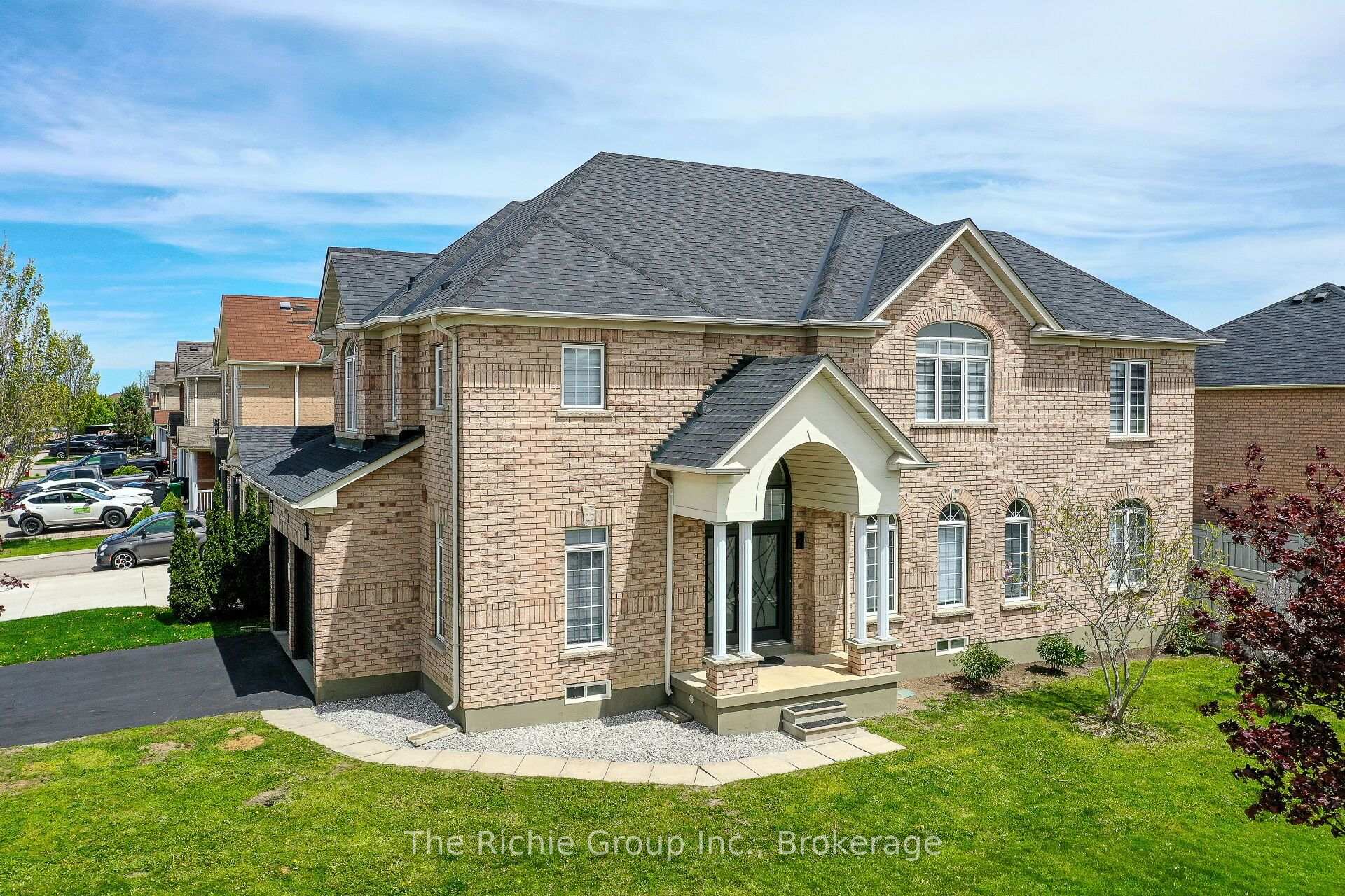 Photo 2 of 59 Tarquini Crescent, Caledon, Bolton West — HOMEH
