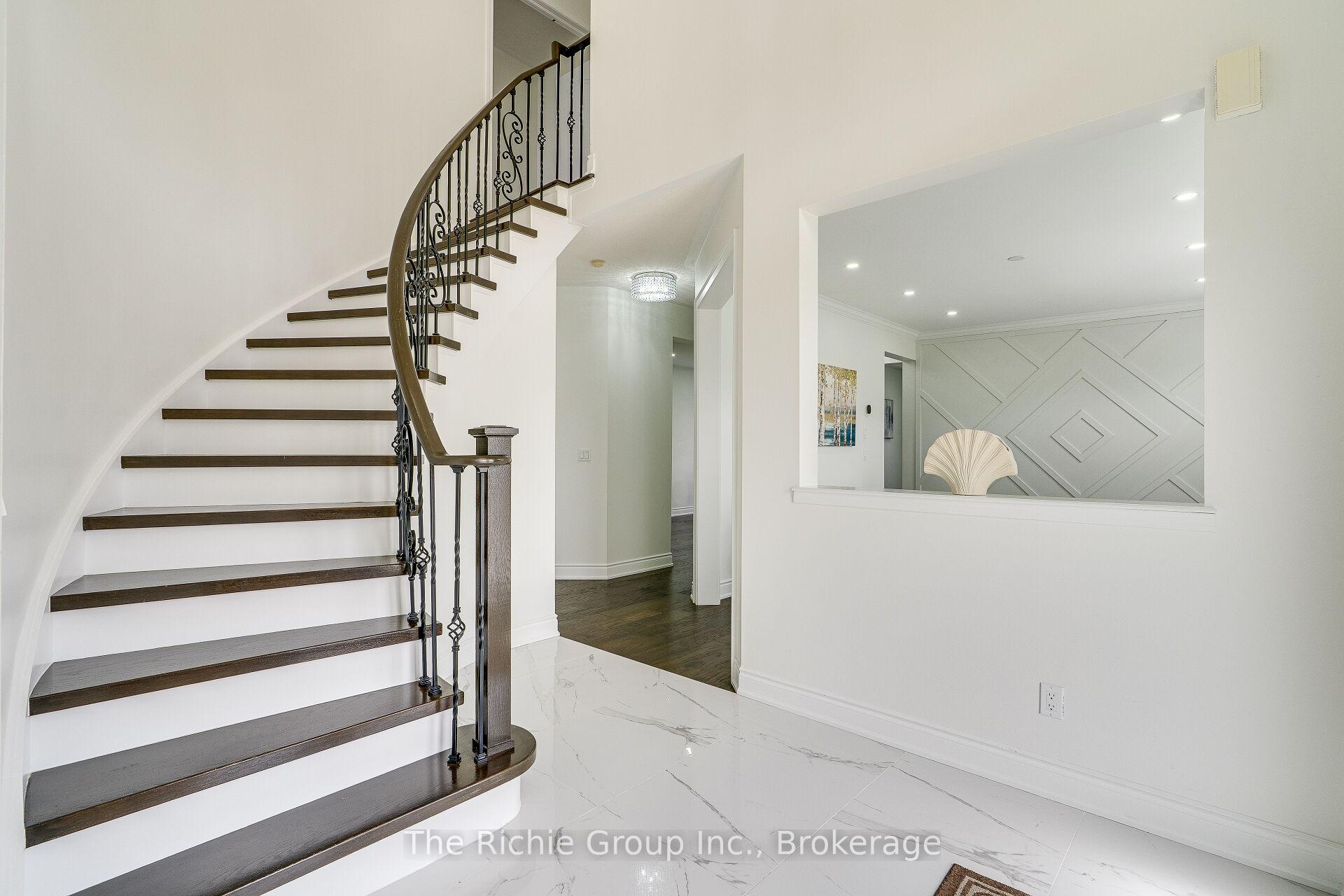 Photo 3 of 59 Tarquini Crescent, Caledon, Bolton West — HOMEH