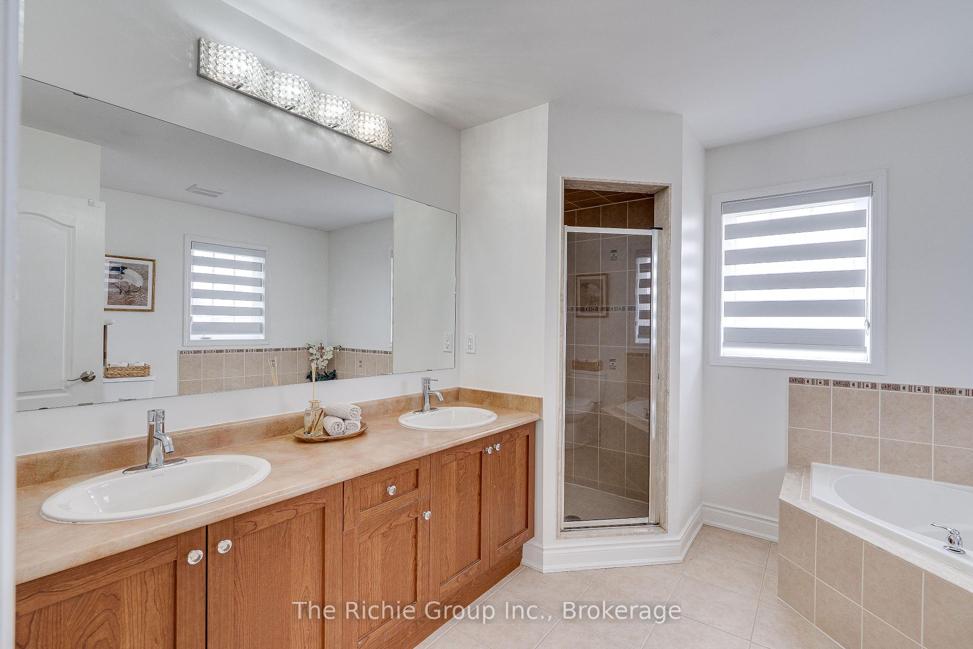 Photo 14 of 59 Tarquini Crescent, Caledon, Bolton West — HOMEH