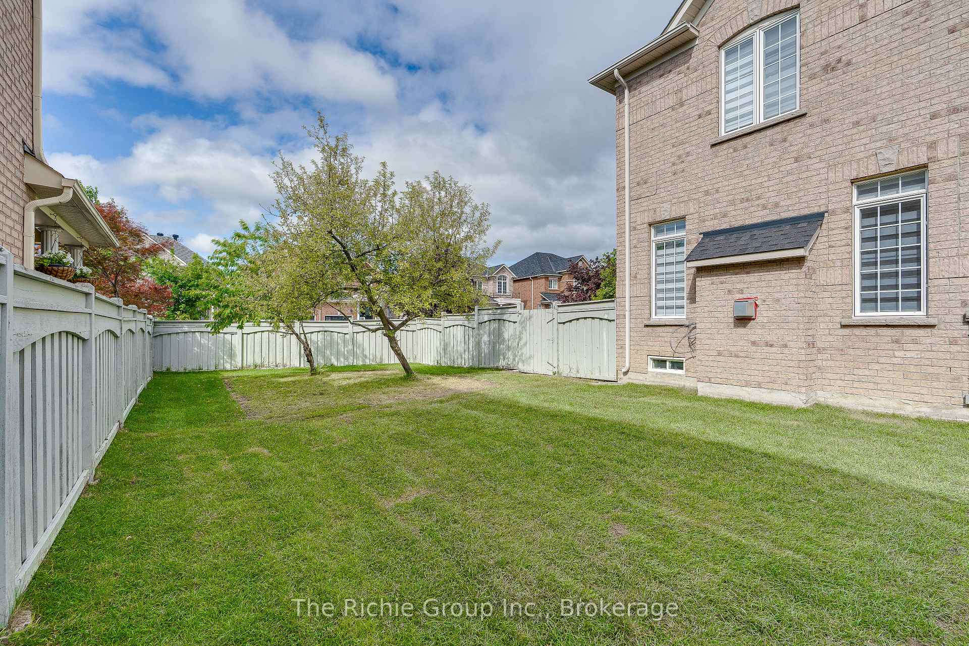Photo 26 of 59 Tarquini Crescent, Caledon, Bolton West — HOMEH