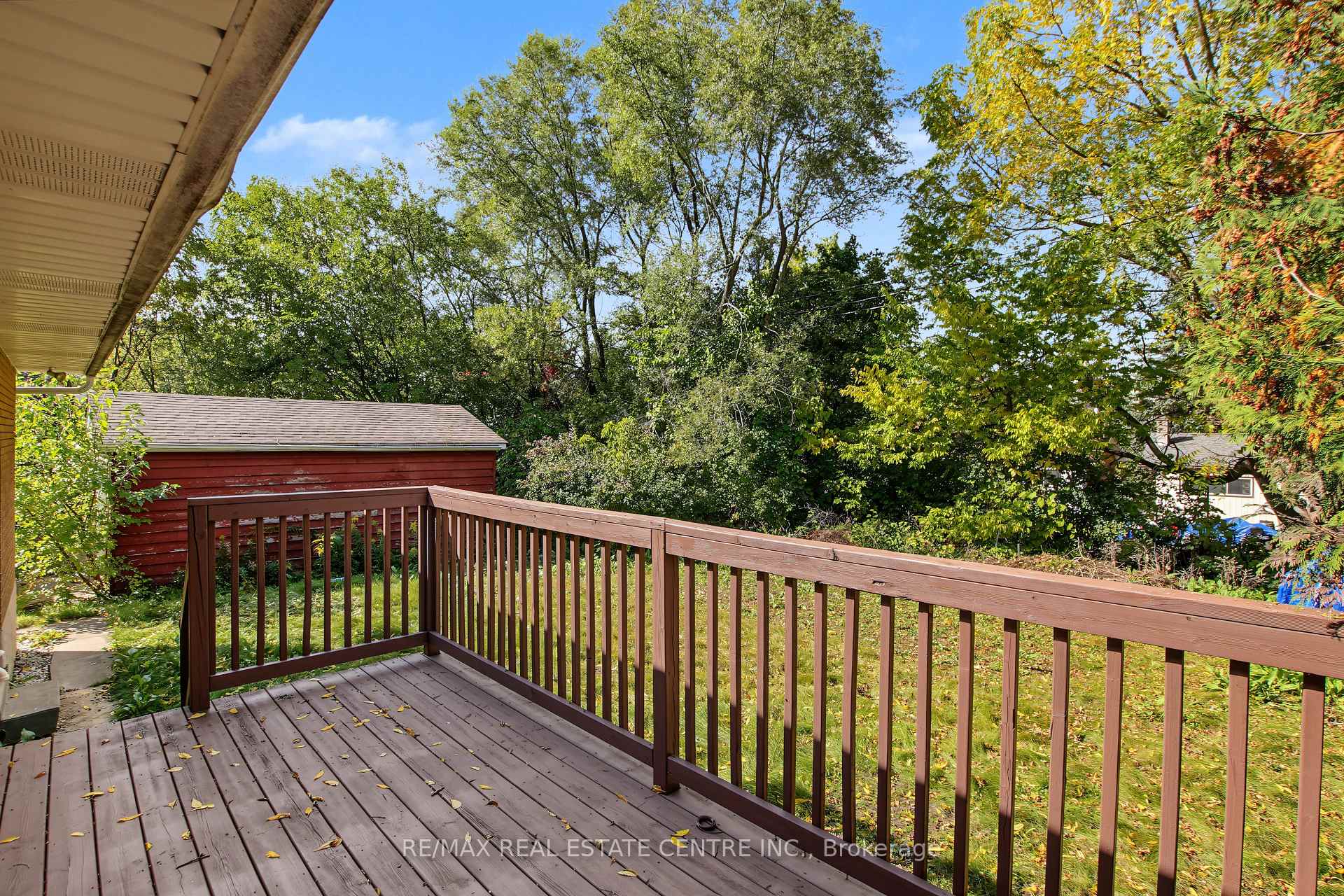 Photo 31 of 143 Elgin Crescent, Waterloo, Lincoln Heights — HOMEH
